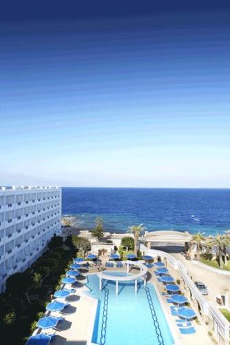 Hotel Grand Mitsis  piscina.JPG