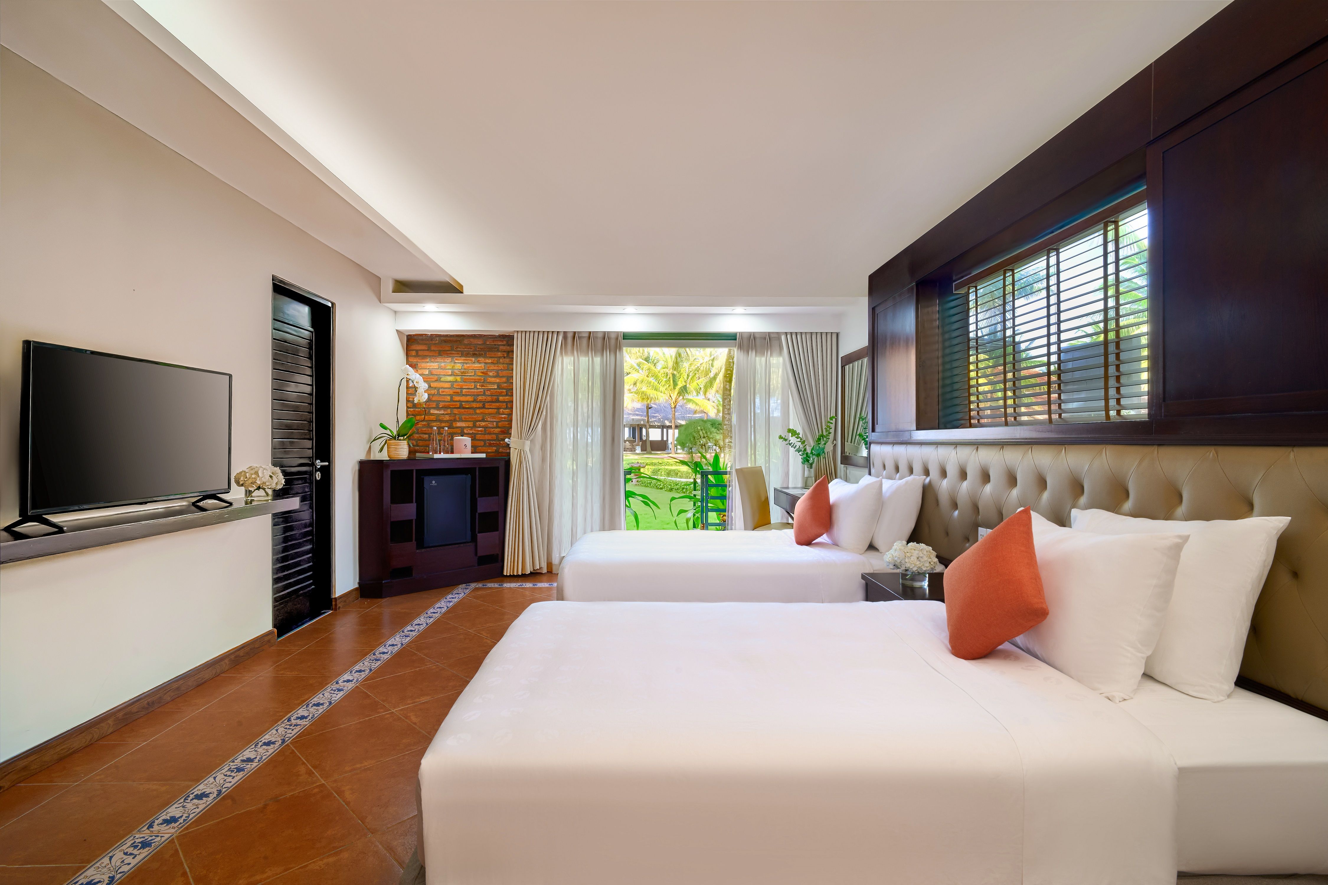 DELUXE OCEAN VIEW BALCONY OR TERRACE