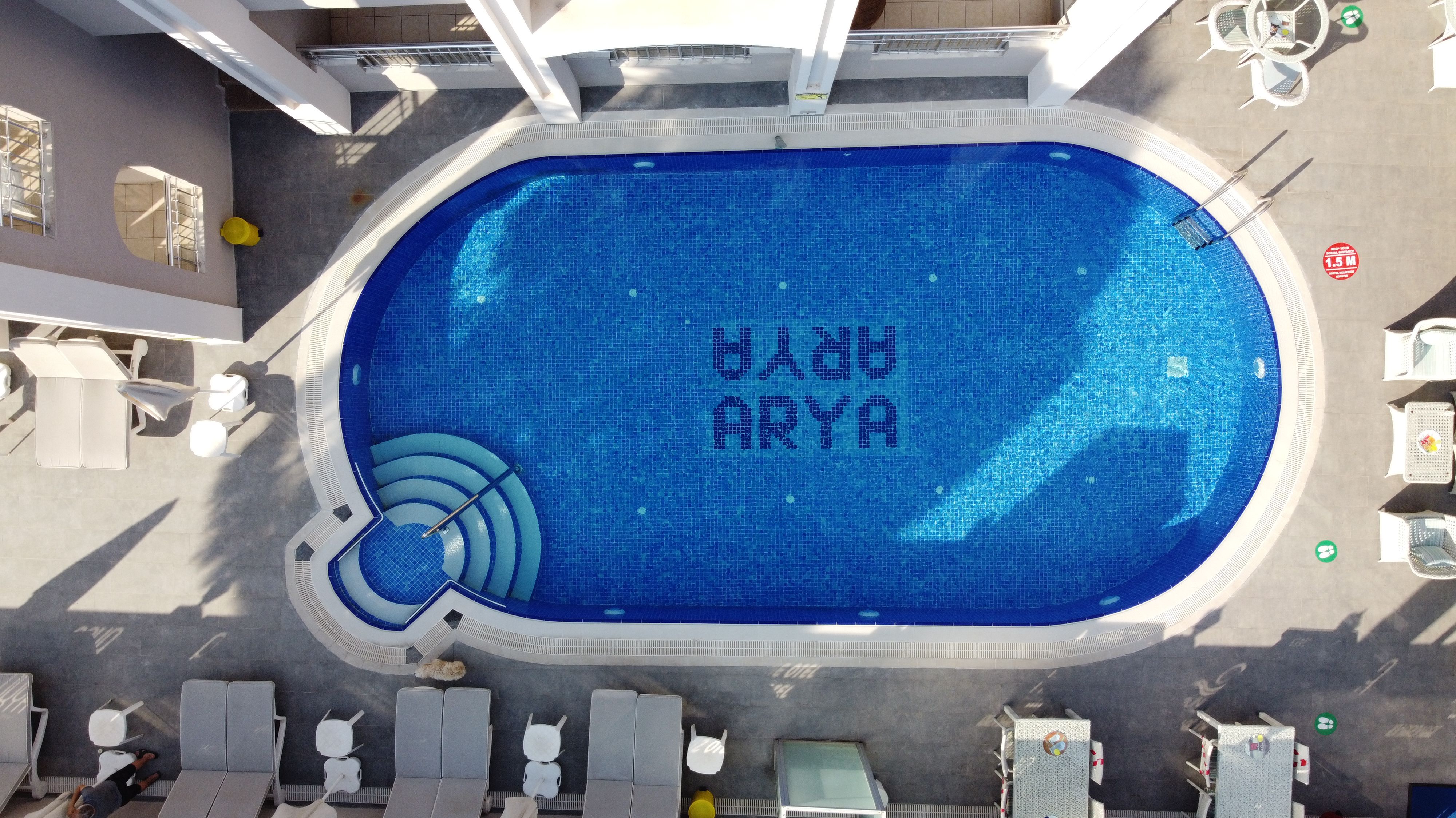 Piscina deschisă