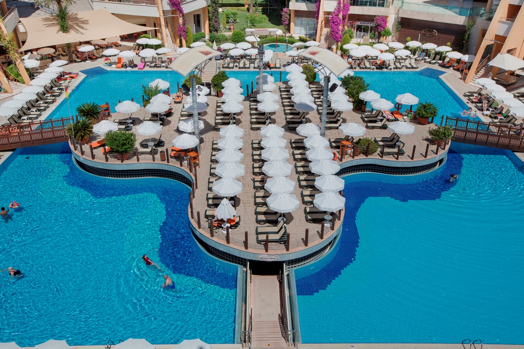 Piscina deschisă