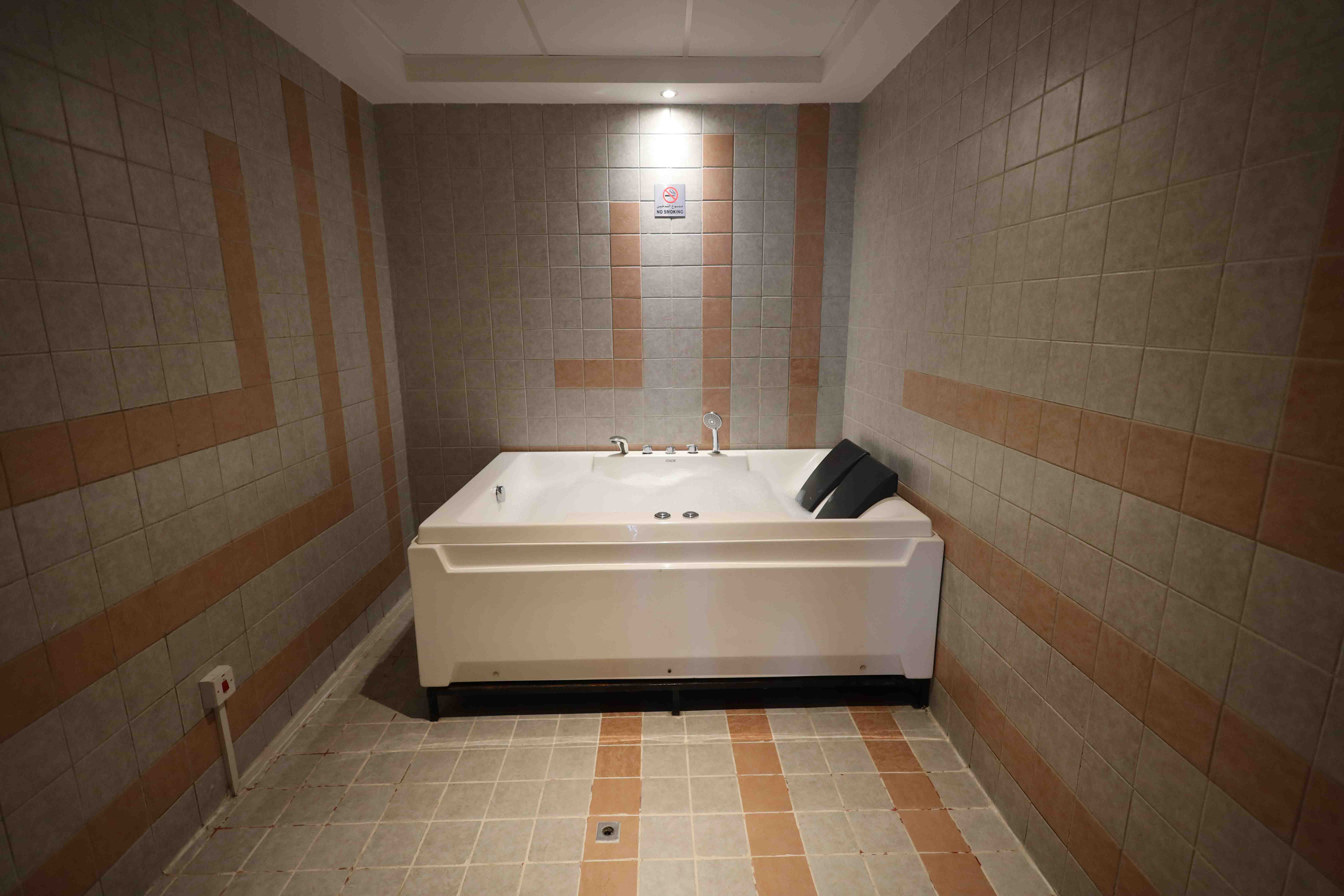 Piscină interioară