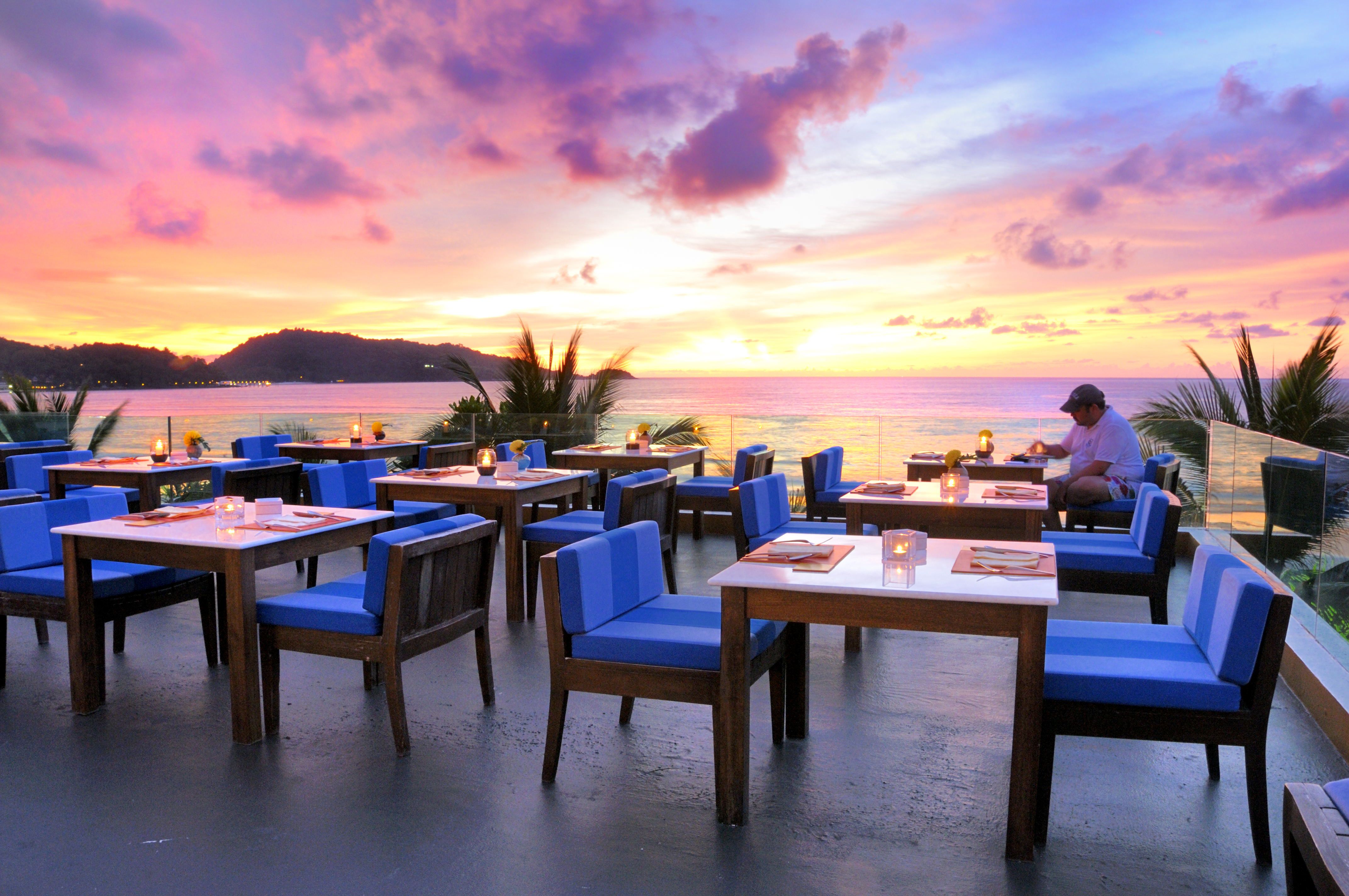 The Suface Bar and Restaurant