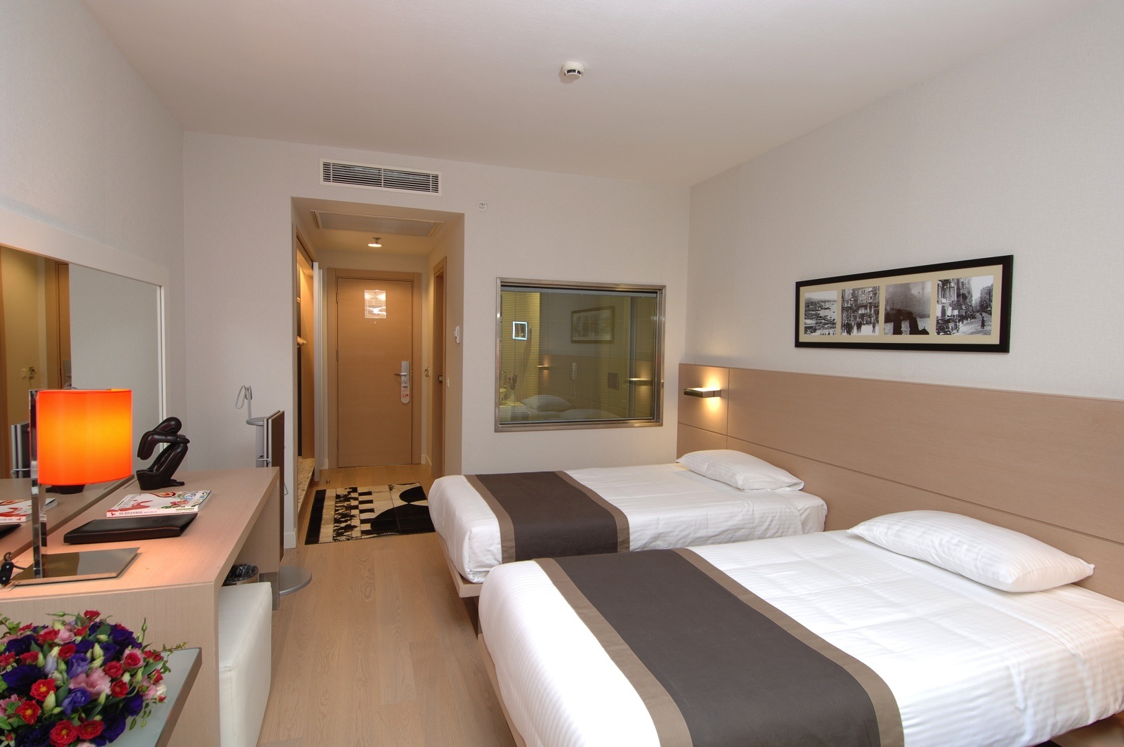 TAXIM ROOM 