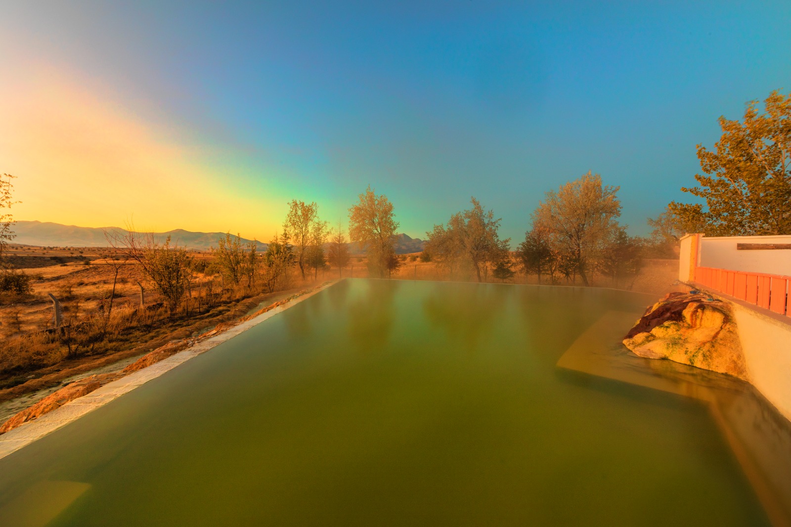 Piscina deschisă