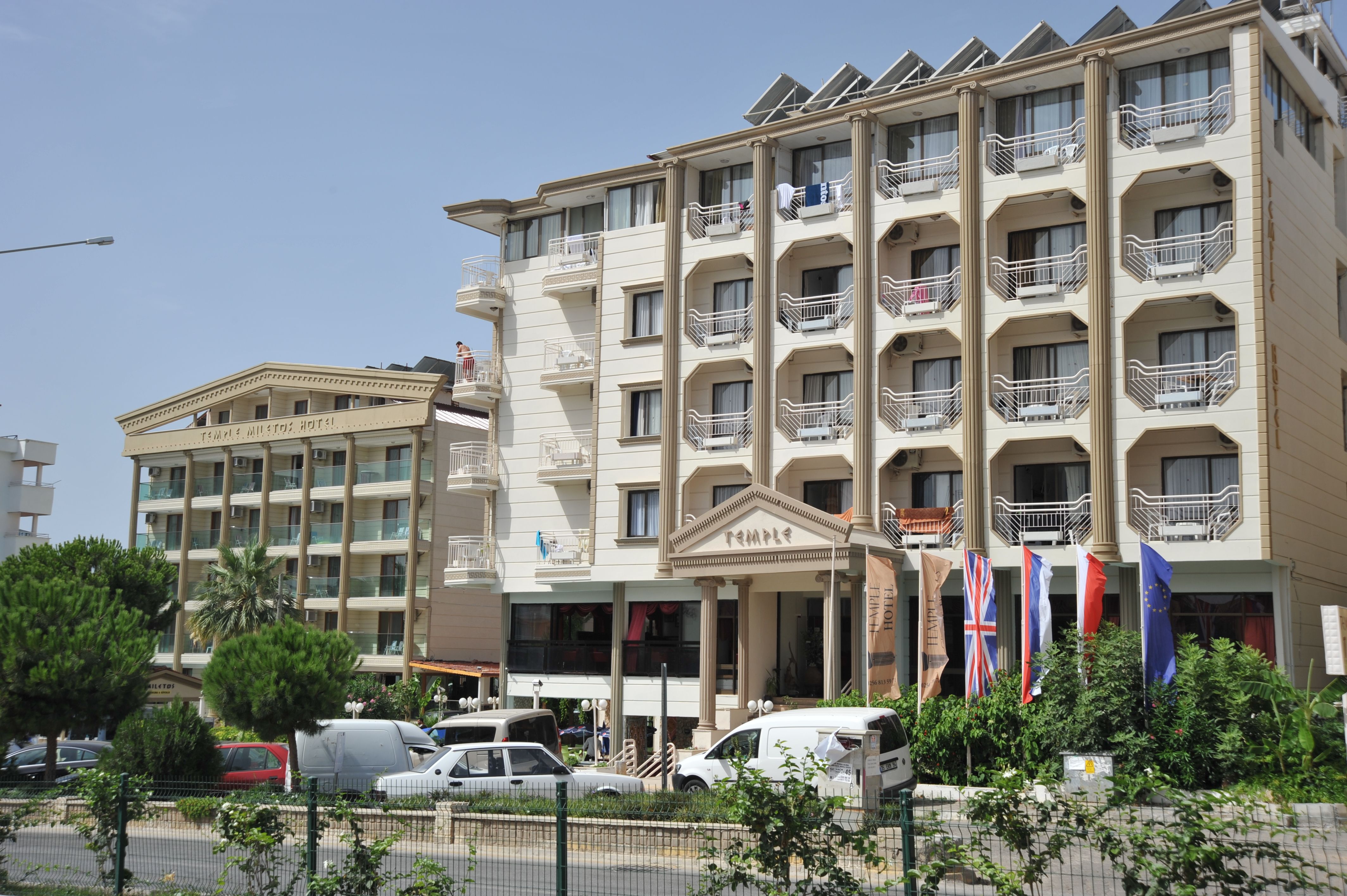 Clădirea principala