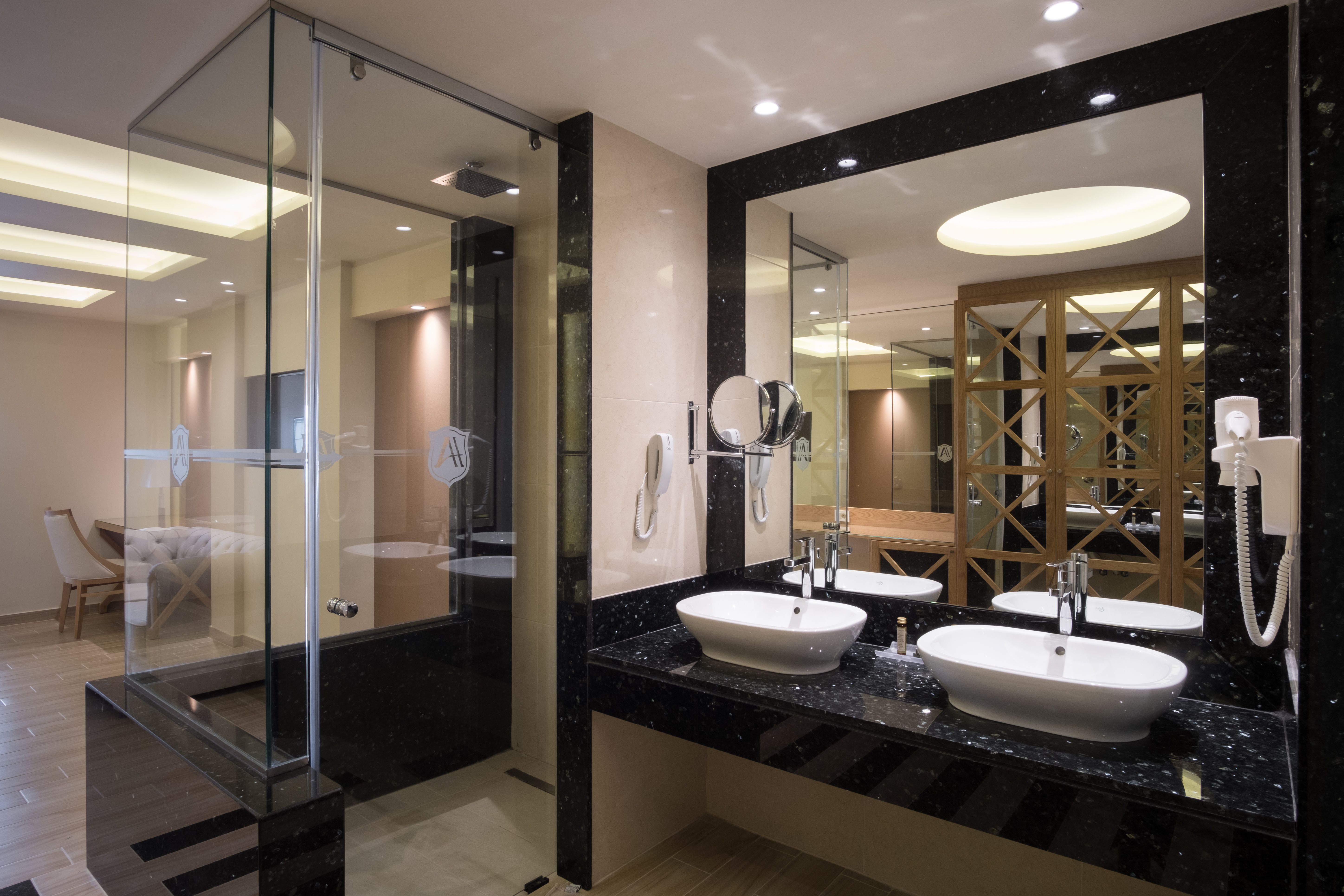 Suite with private pool