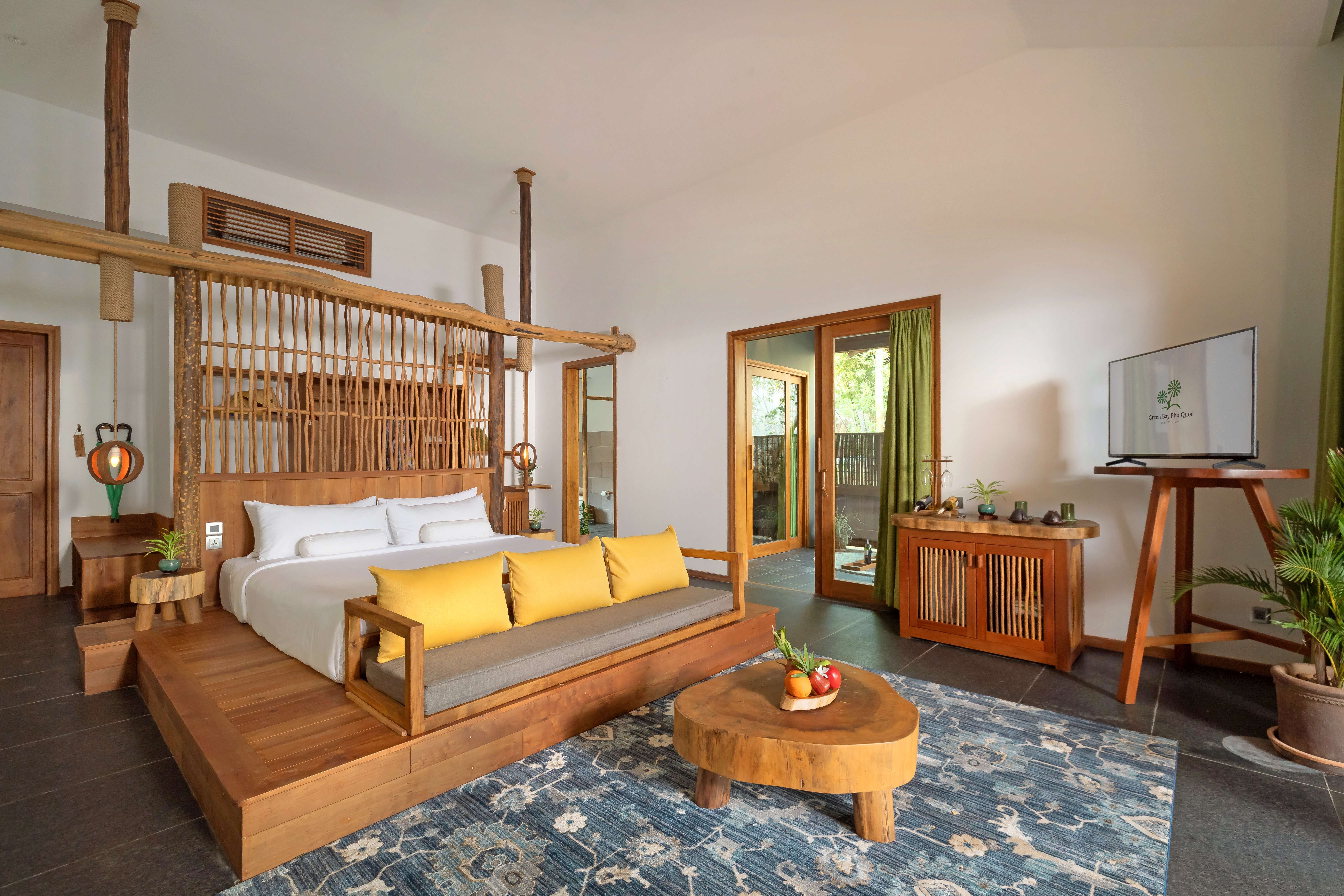 HILLSIDE POOL VILLA (CHILD WITHOUT EXTRA BED)