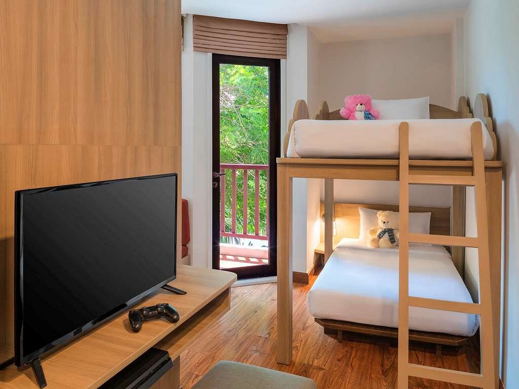 FAMILY  ROOM 