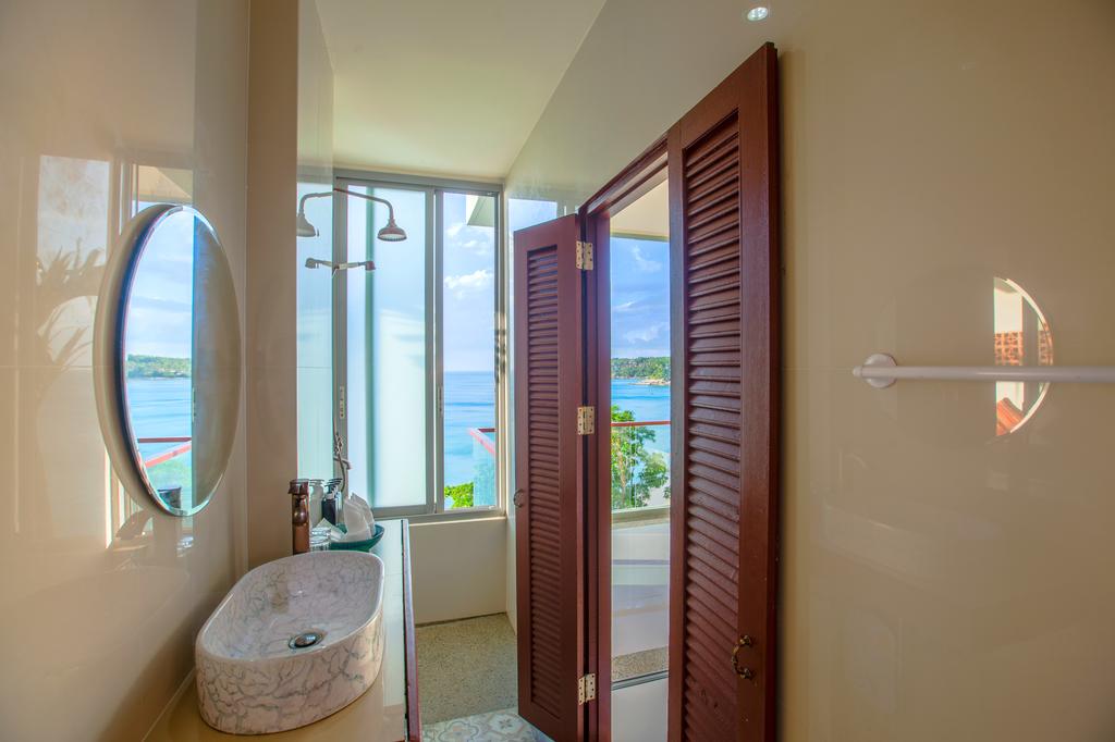 Superior Oceanfront