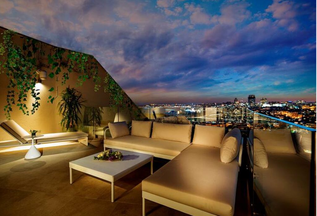 PARK SUITE WITH BALCONY