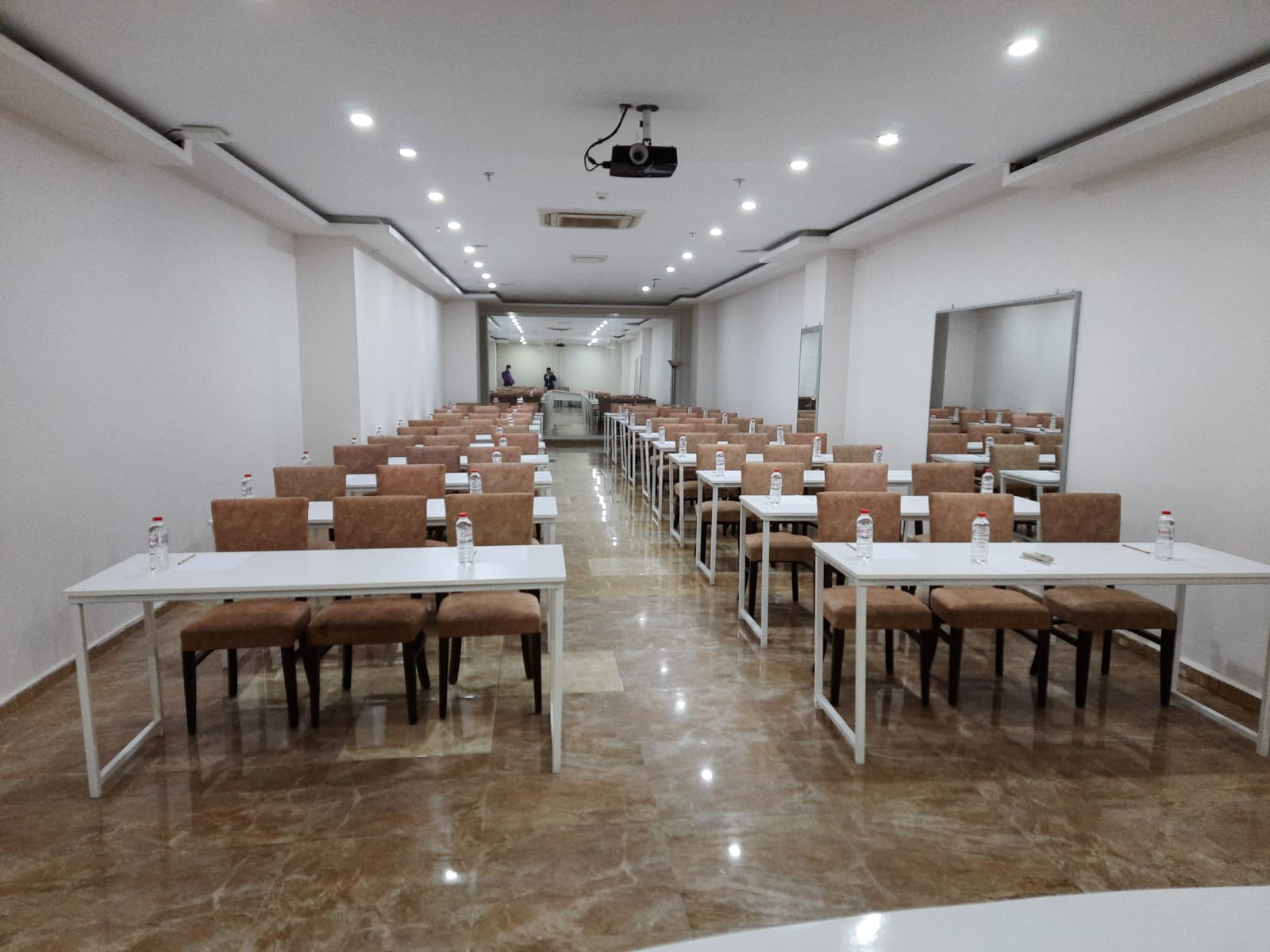 MICE (servicii de organizare de întâlniri, conferințe, alte evenimente)