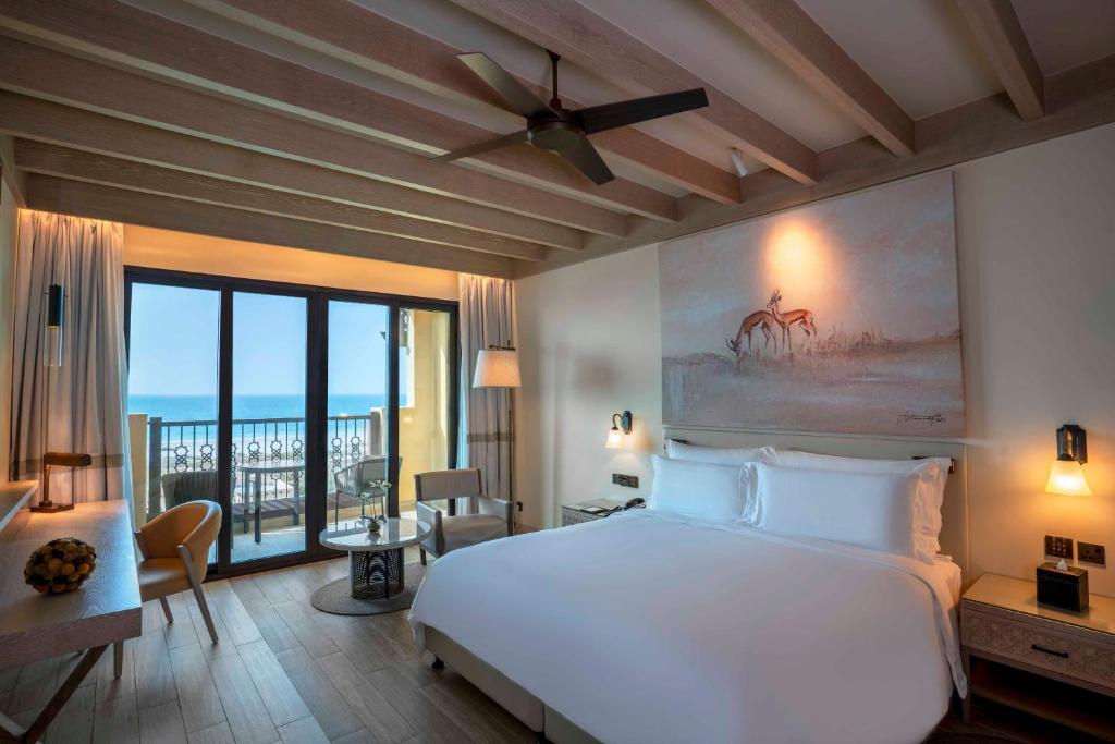 One Bedroom Sea View Suite With Balcony