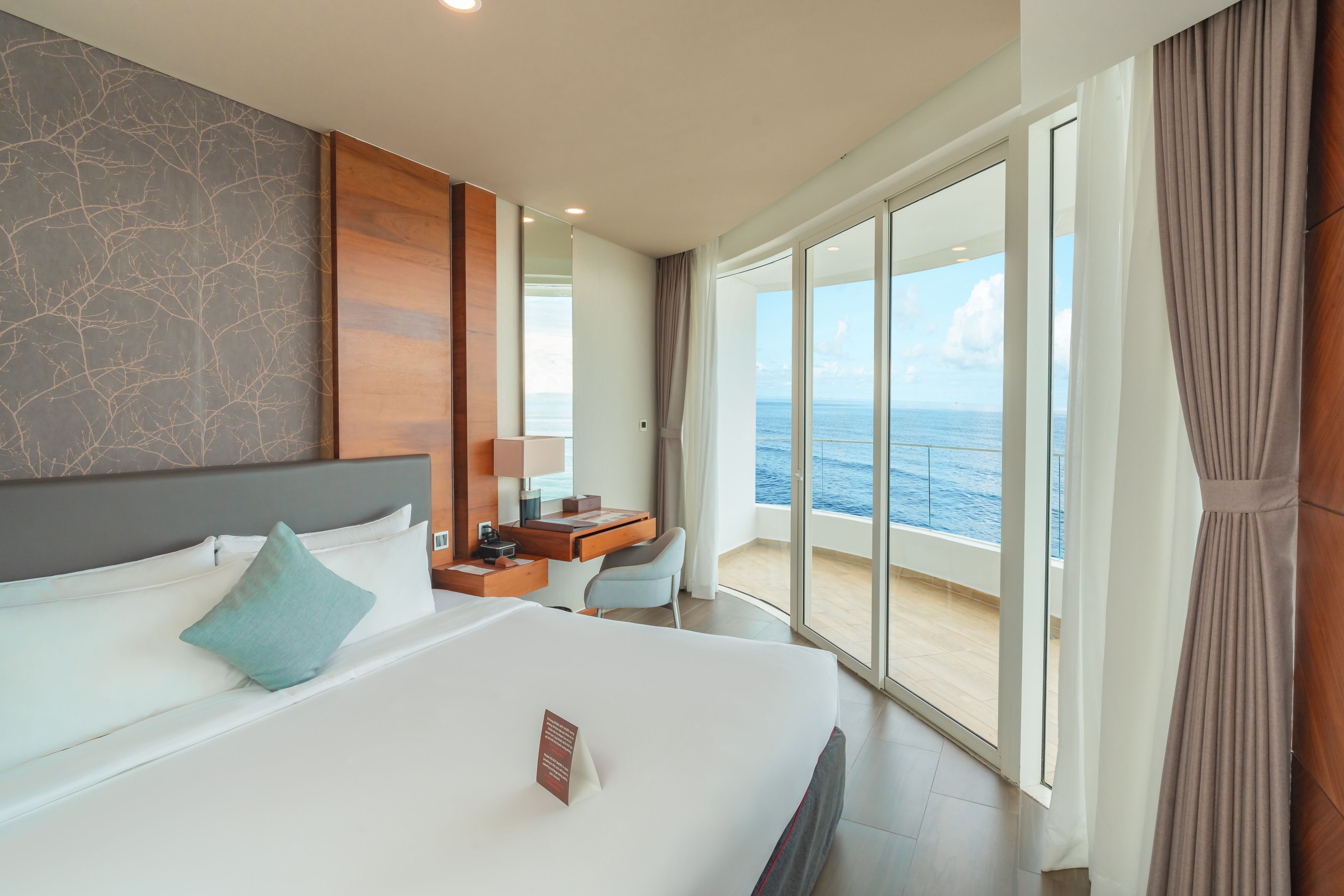 SUITE 2 BEDROOMS (WITH SPA FOR 4 PAX ONLY) 