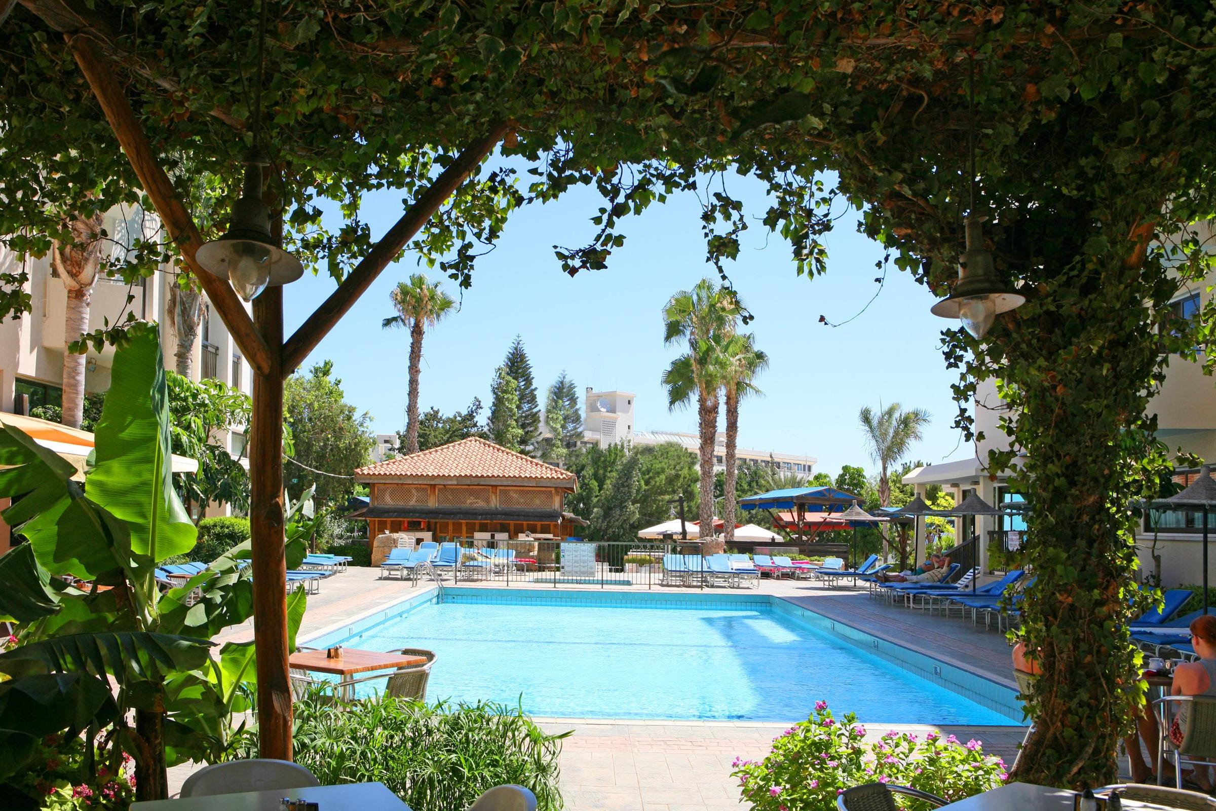 Piscina deschisă