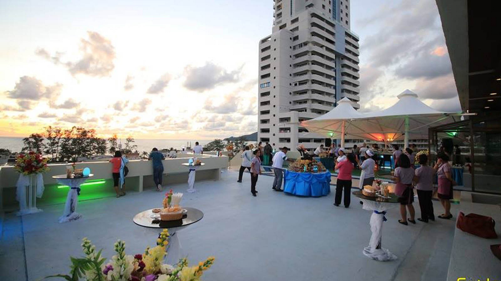 Roof Top Steak House