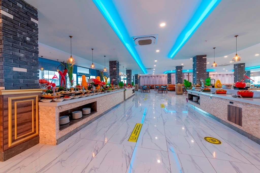 MAIN RESTAURANT