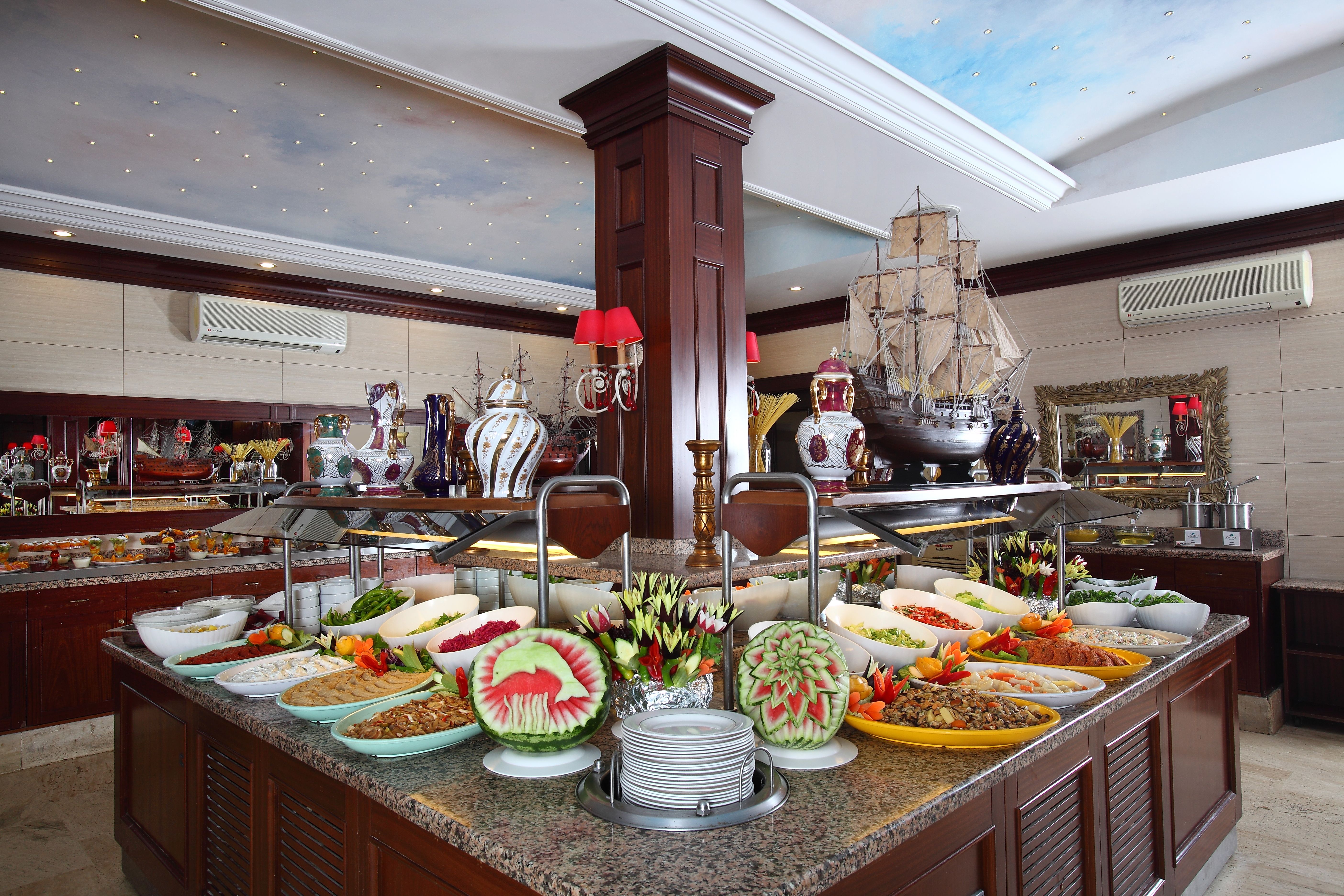 MAIN RESTAURANT