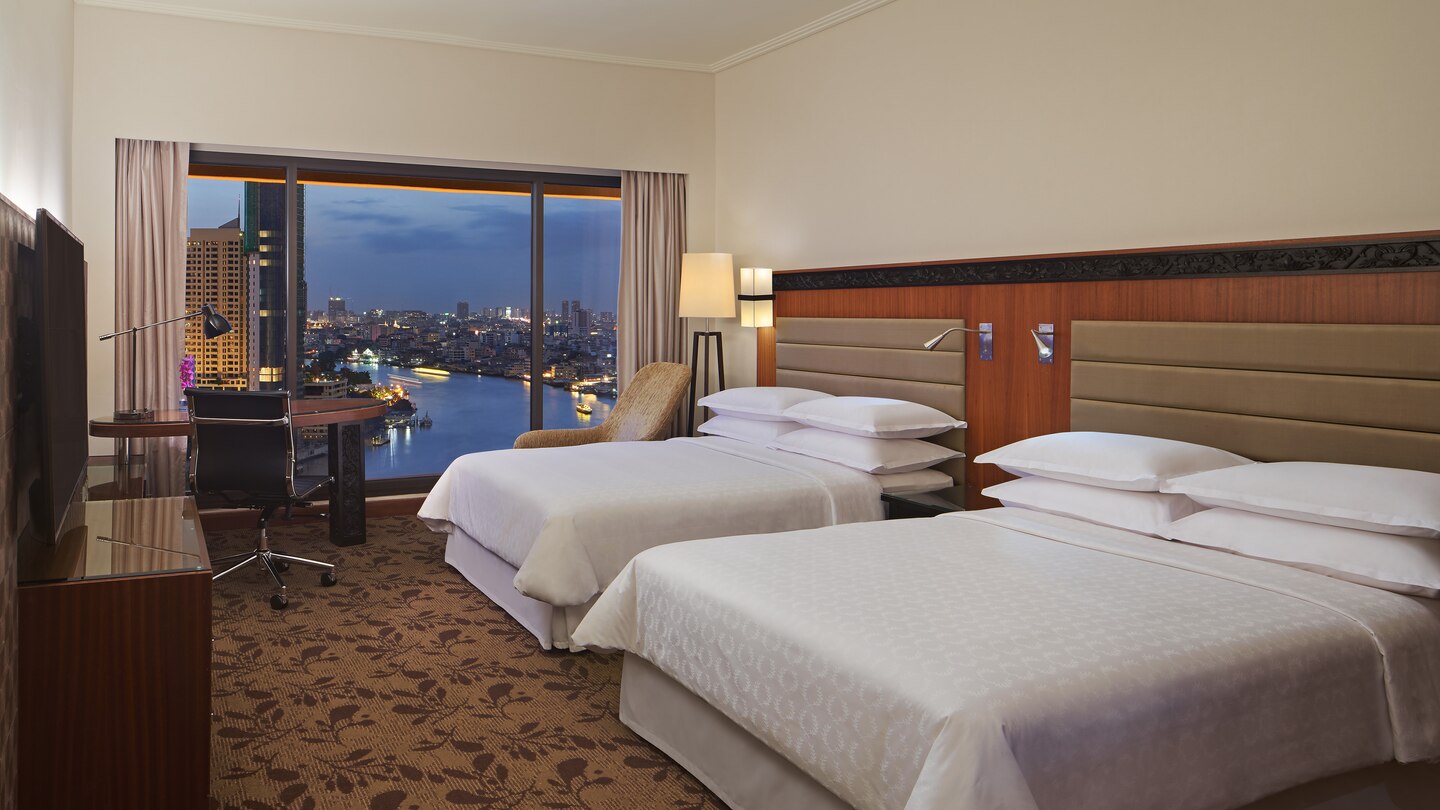 Premium Deluxe Riverview Room