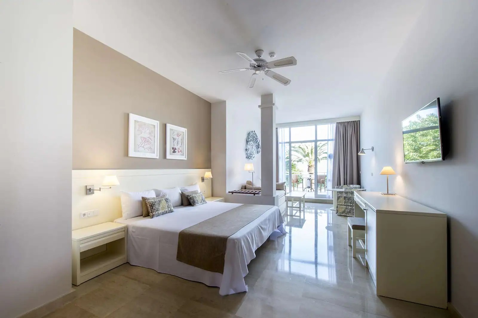 JUNIOR SUITE BALCONY OR TERRACE