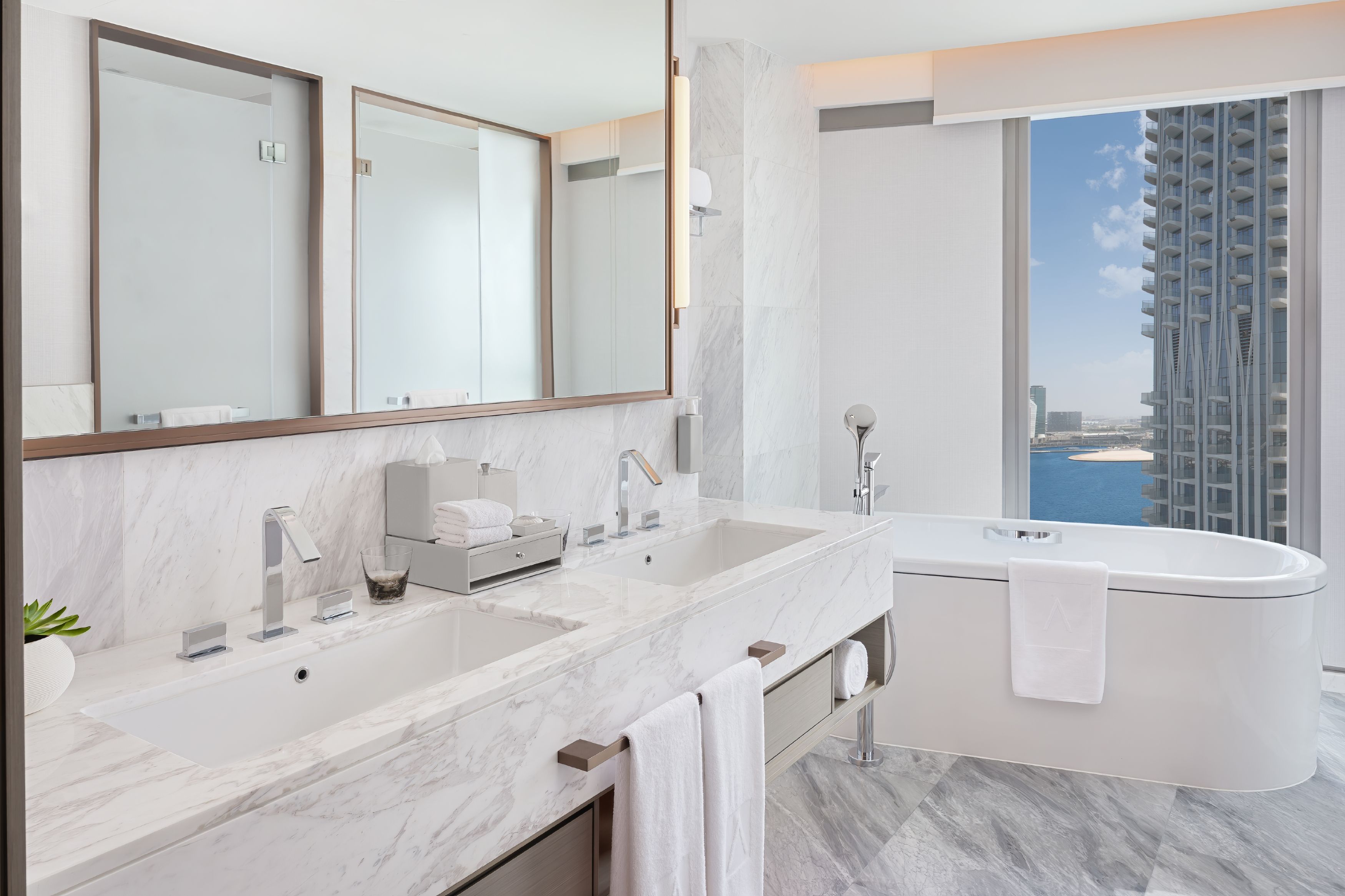 Skyline Suite (Creek View)