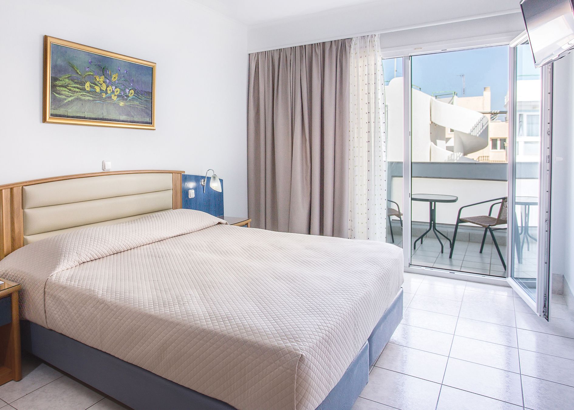 TWIN ROOM INLAND VIEW