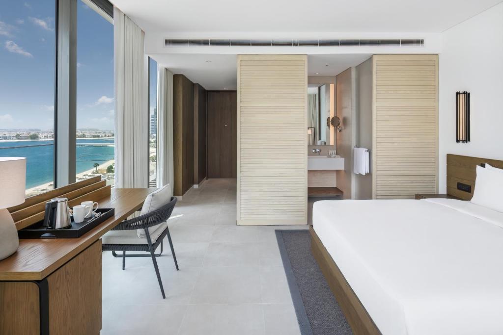 Premium Room Corner Sea View 