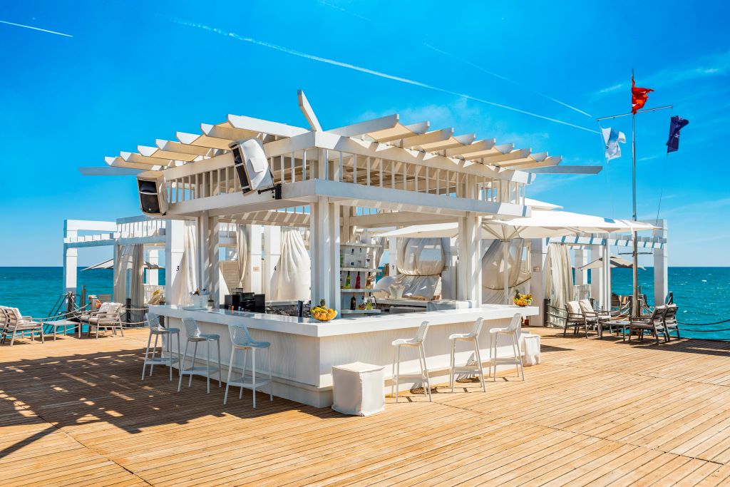 Pier Bar