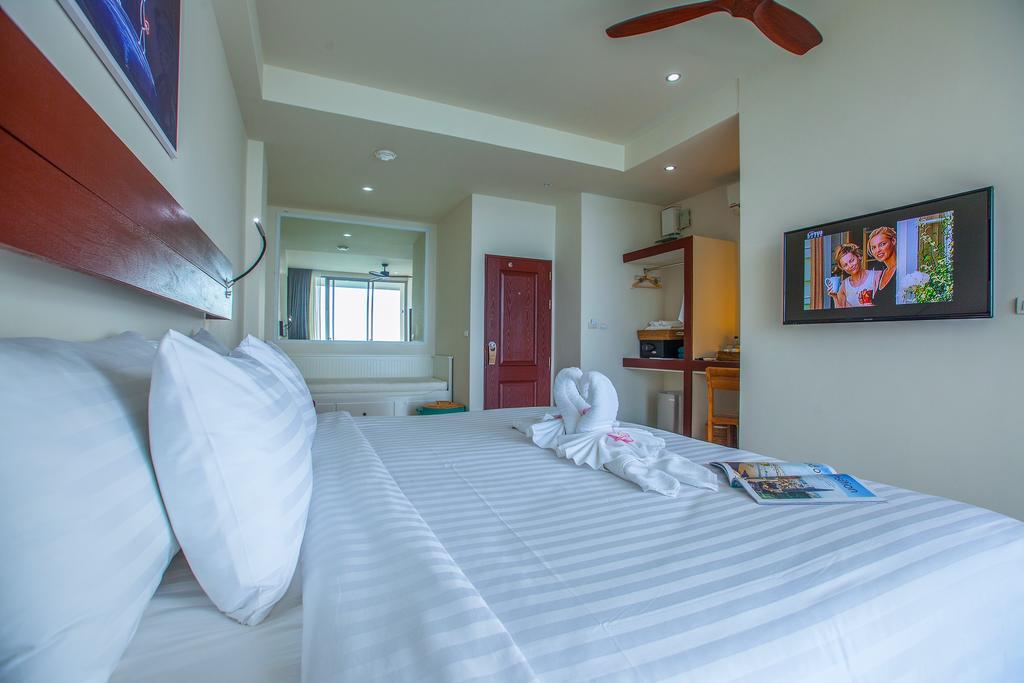 Deluxe Oceanfront