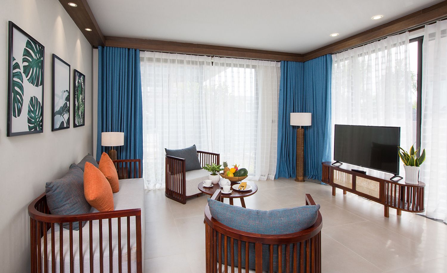 VILLA 3 BEDROOM BEACHFRONT
