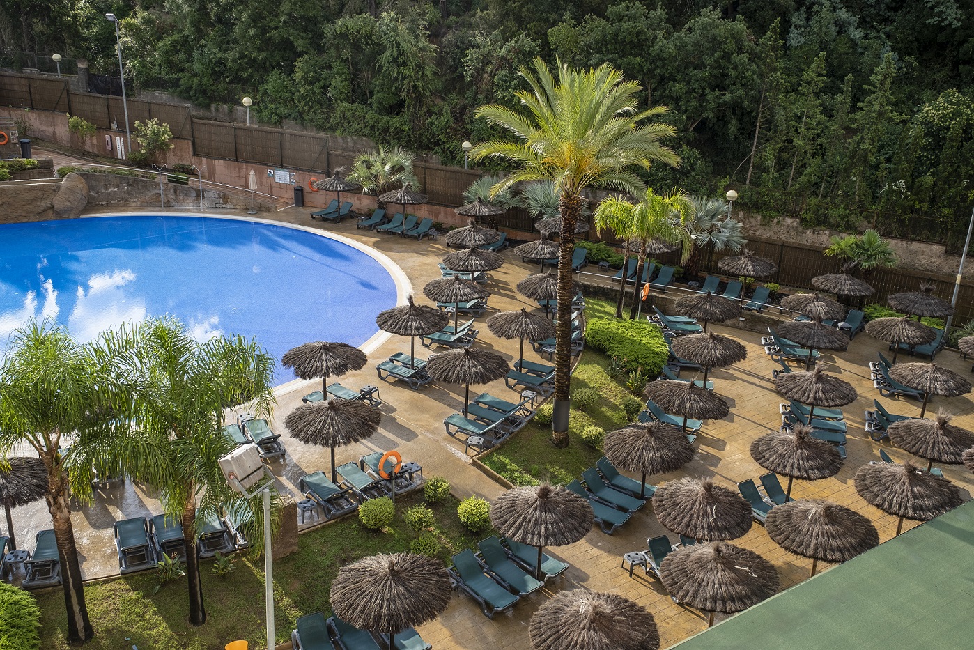 Piscina deschisă