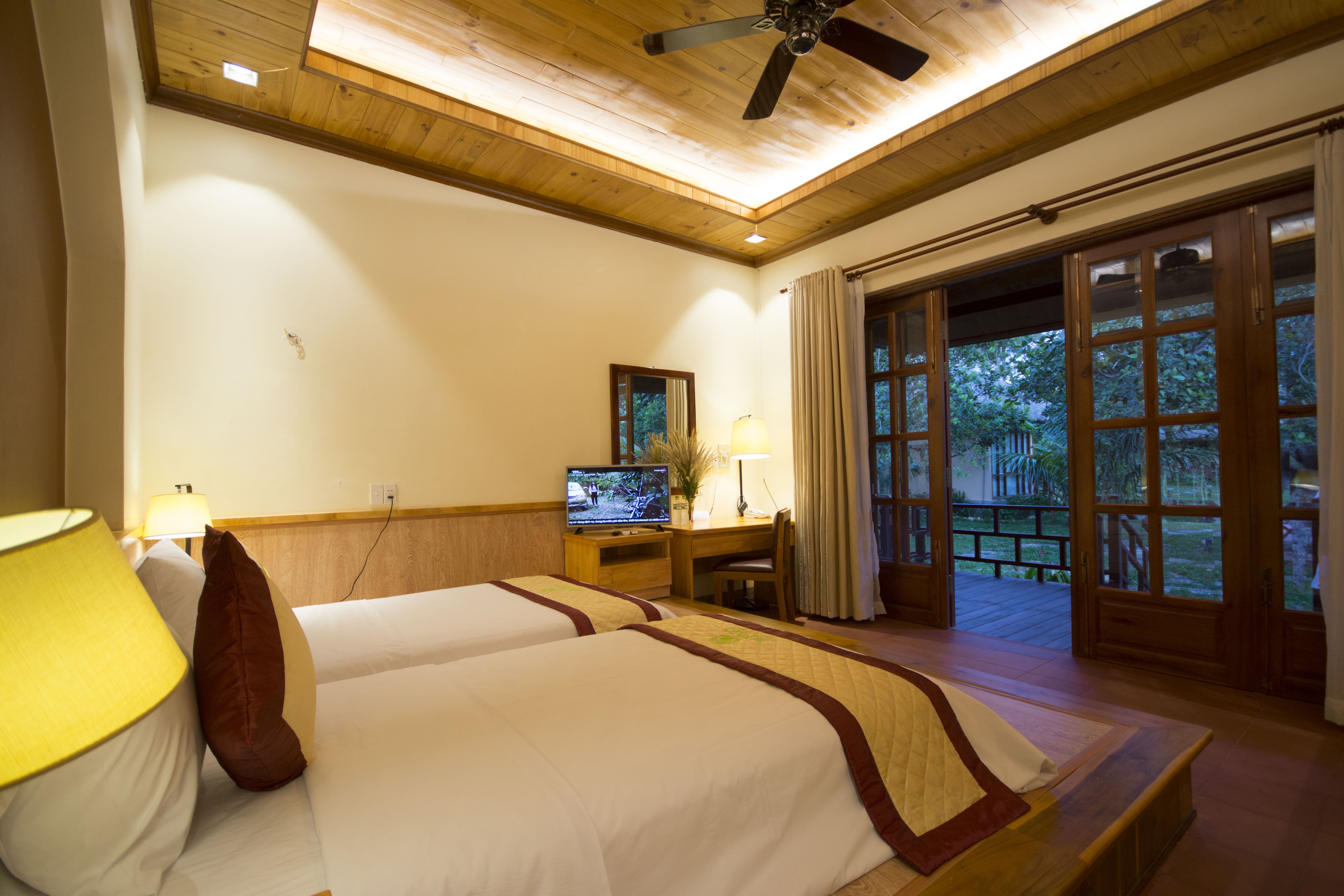 FAMILY BUNGALOW