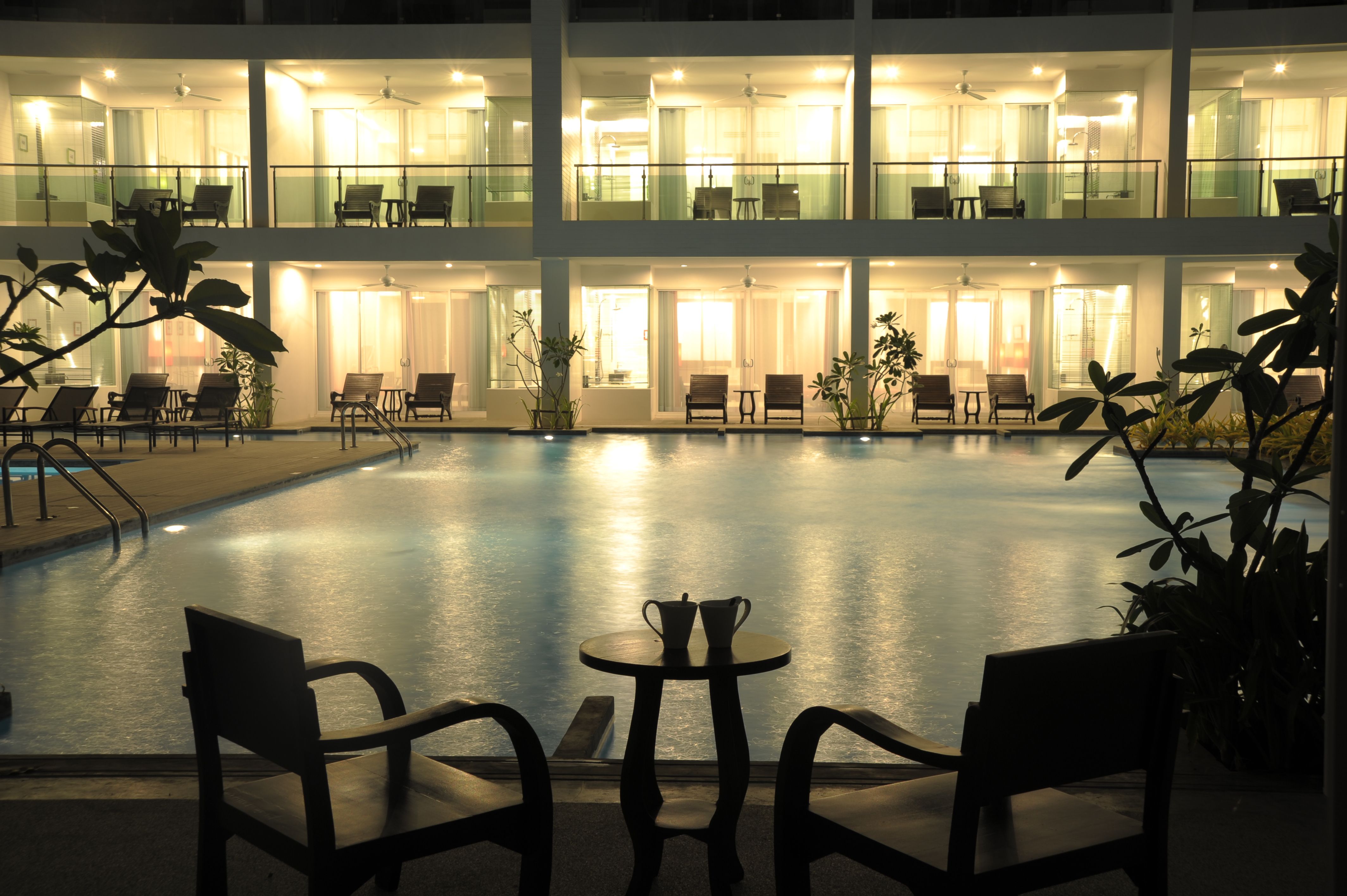 Deluxe Pool Access