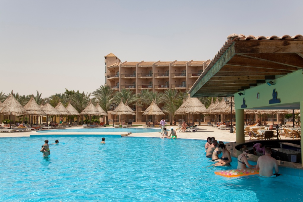 Pool Bar