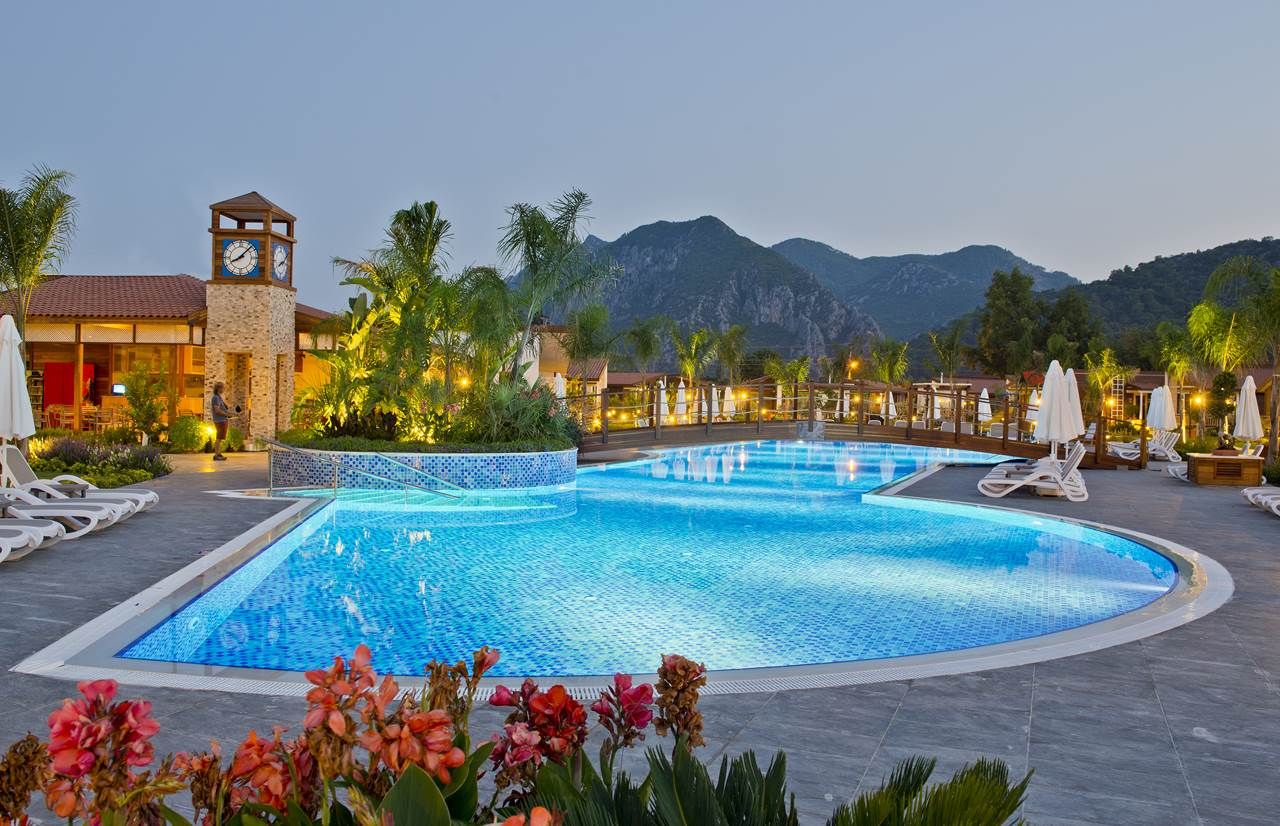 Piscina deschisă