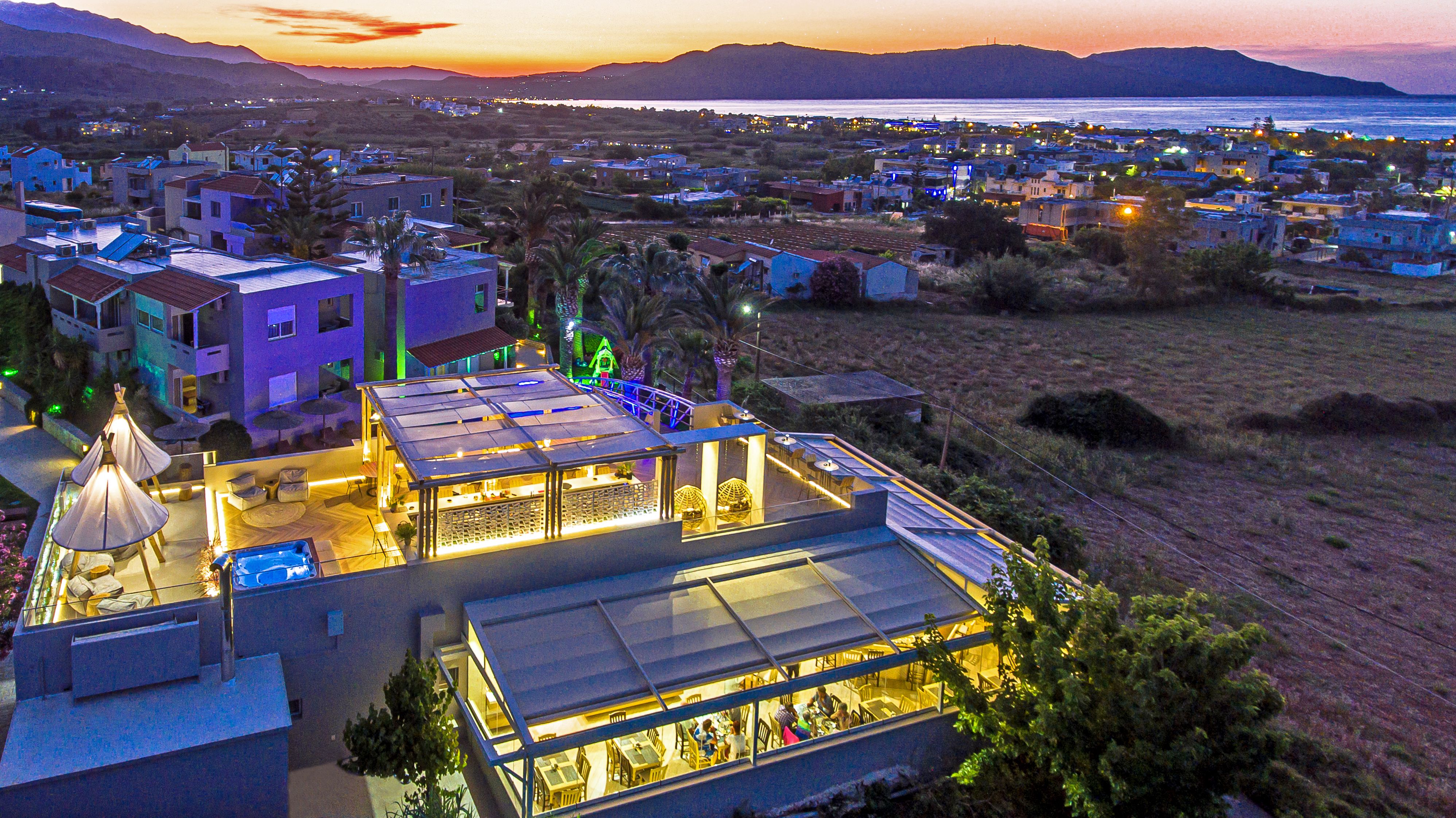 ROOF TOP BAR