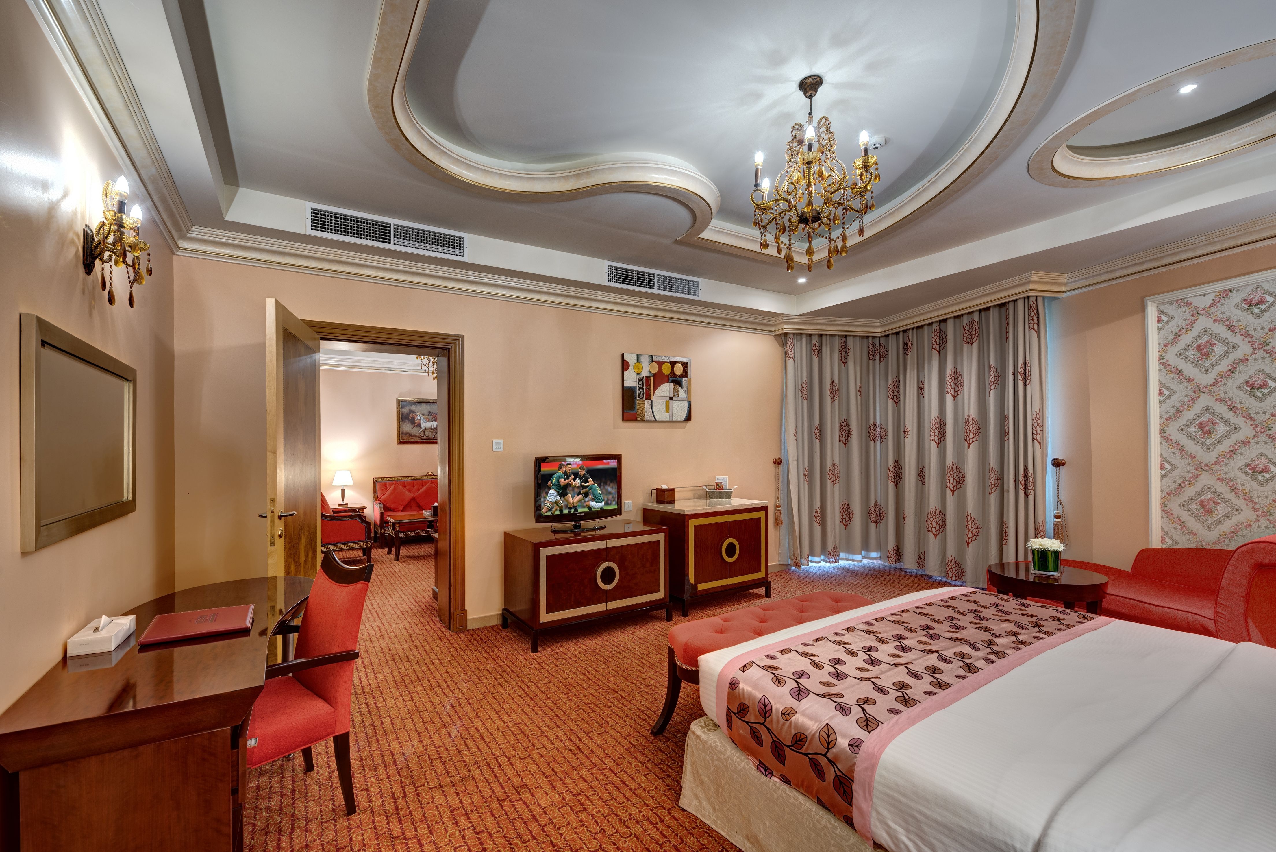 EXECUTIVE SUITE