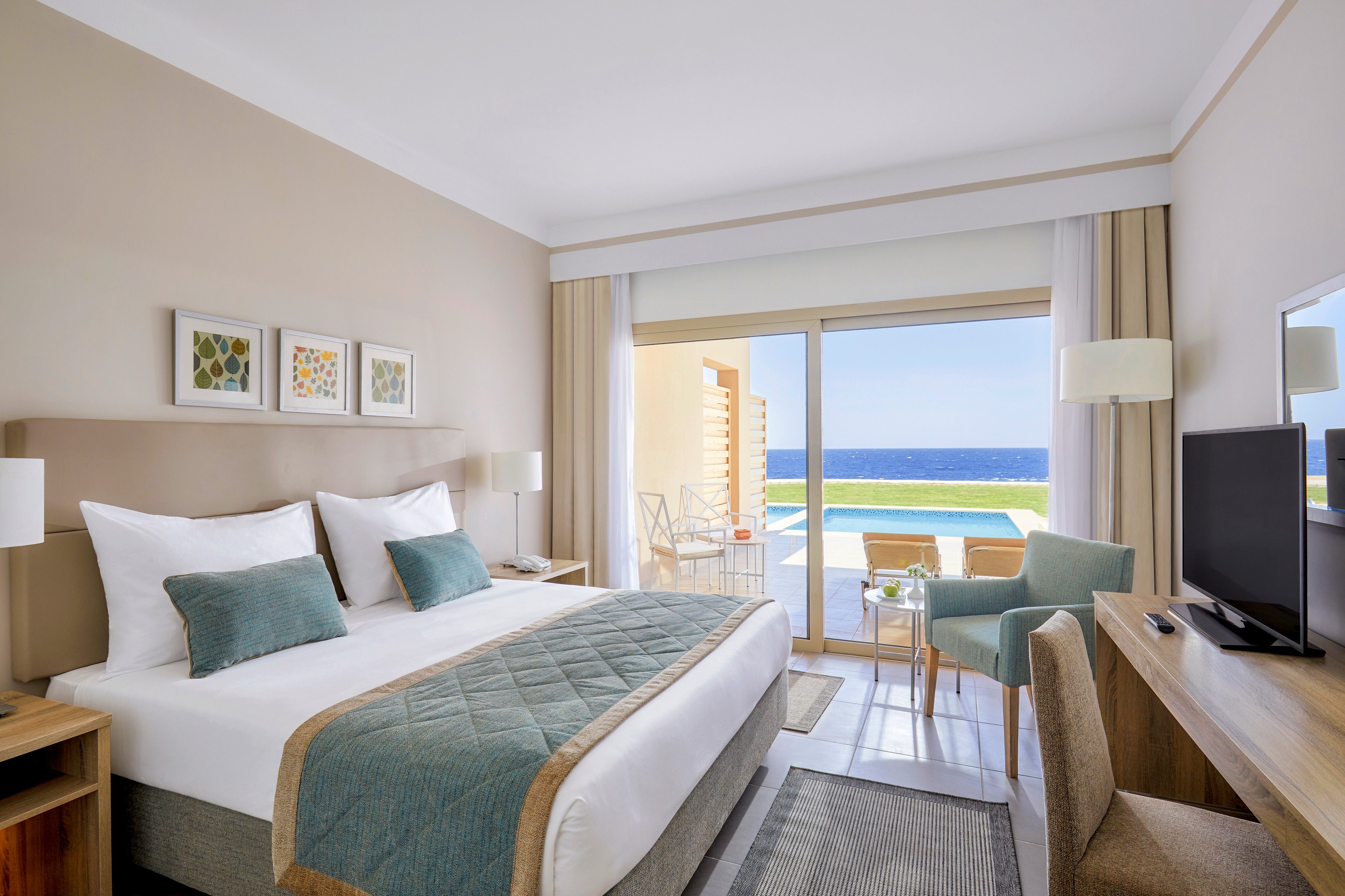 Family Junior Suite(Private swimming Pool- Full Sea View)