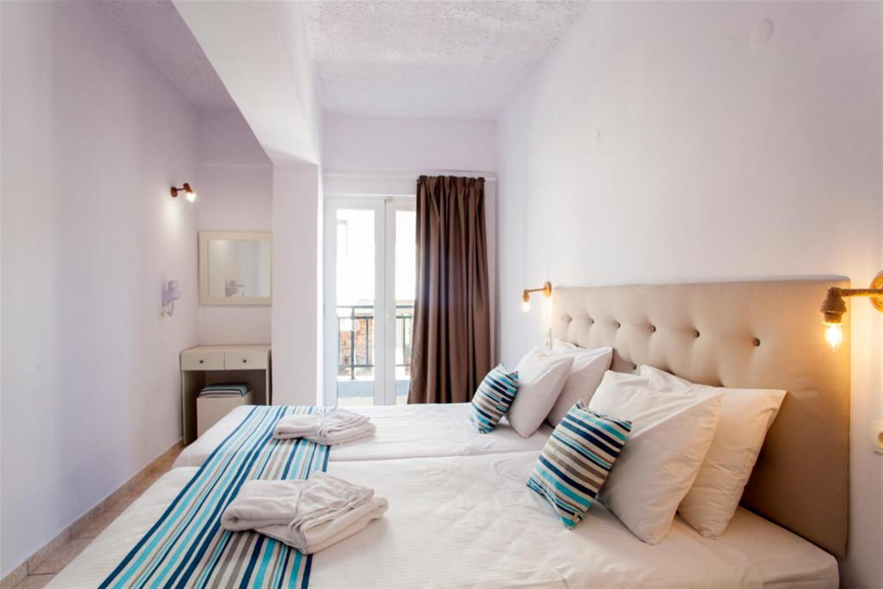 COZY FAMILY ROOM 4 PAX