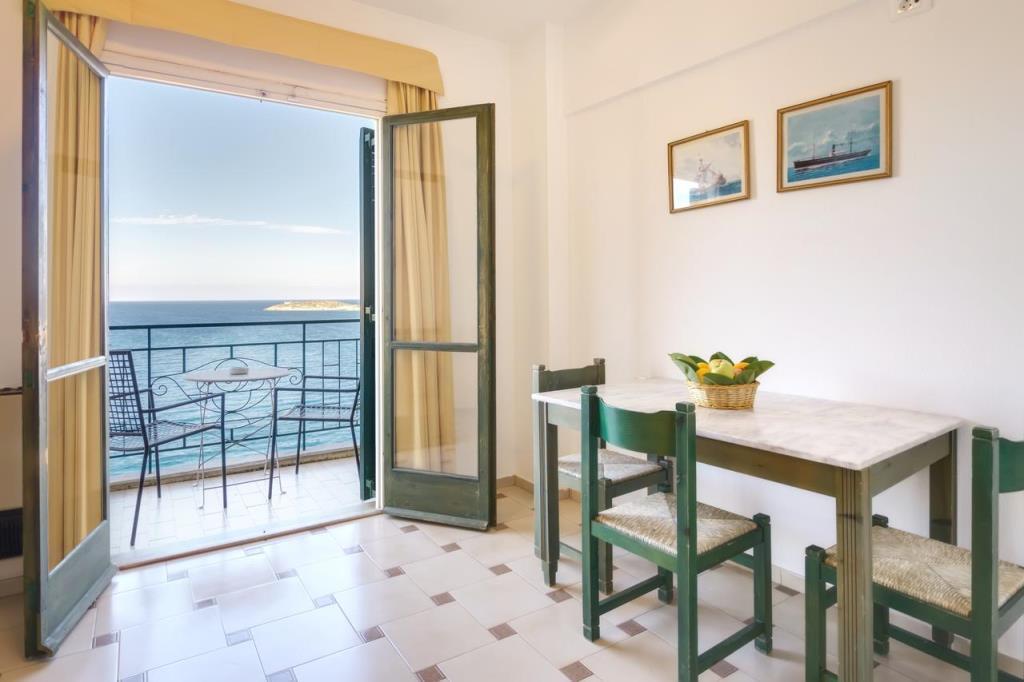 APARTMENT SEA VIEW