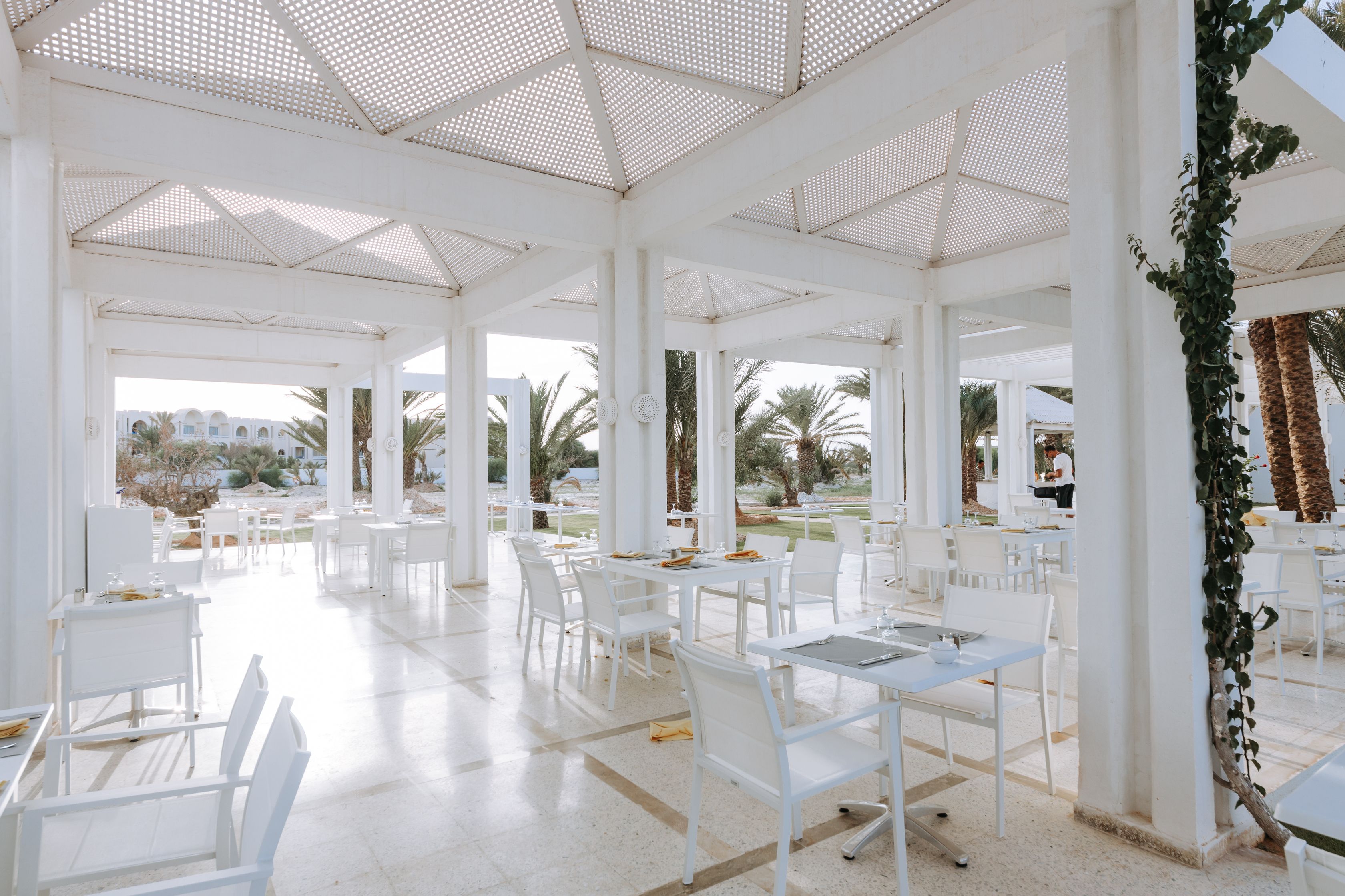 Main Restaurant - El Menzel