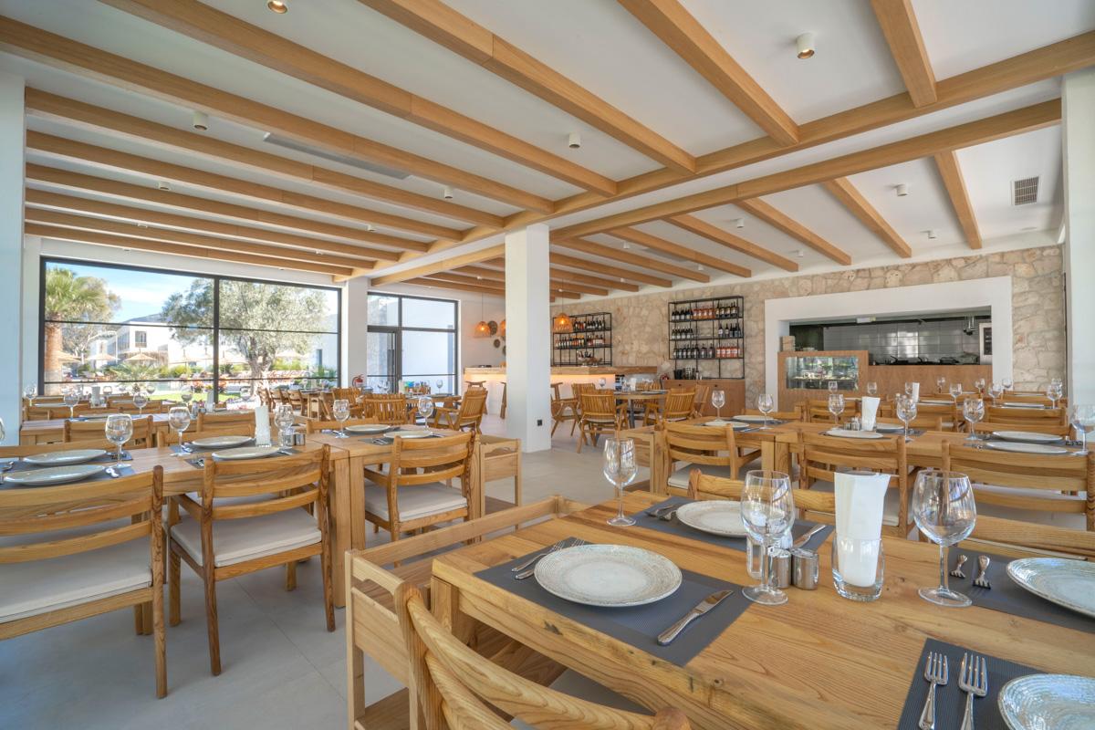 MAIN RESTOURANT