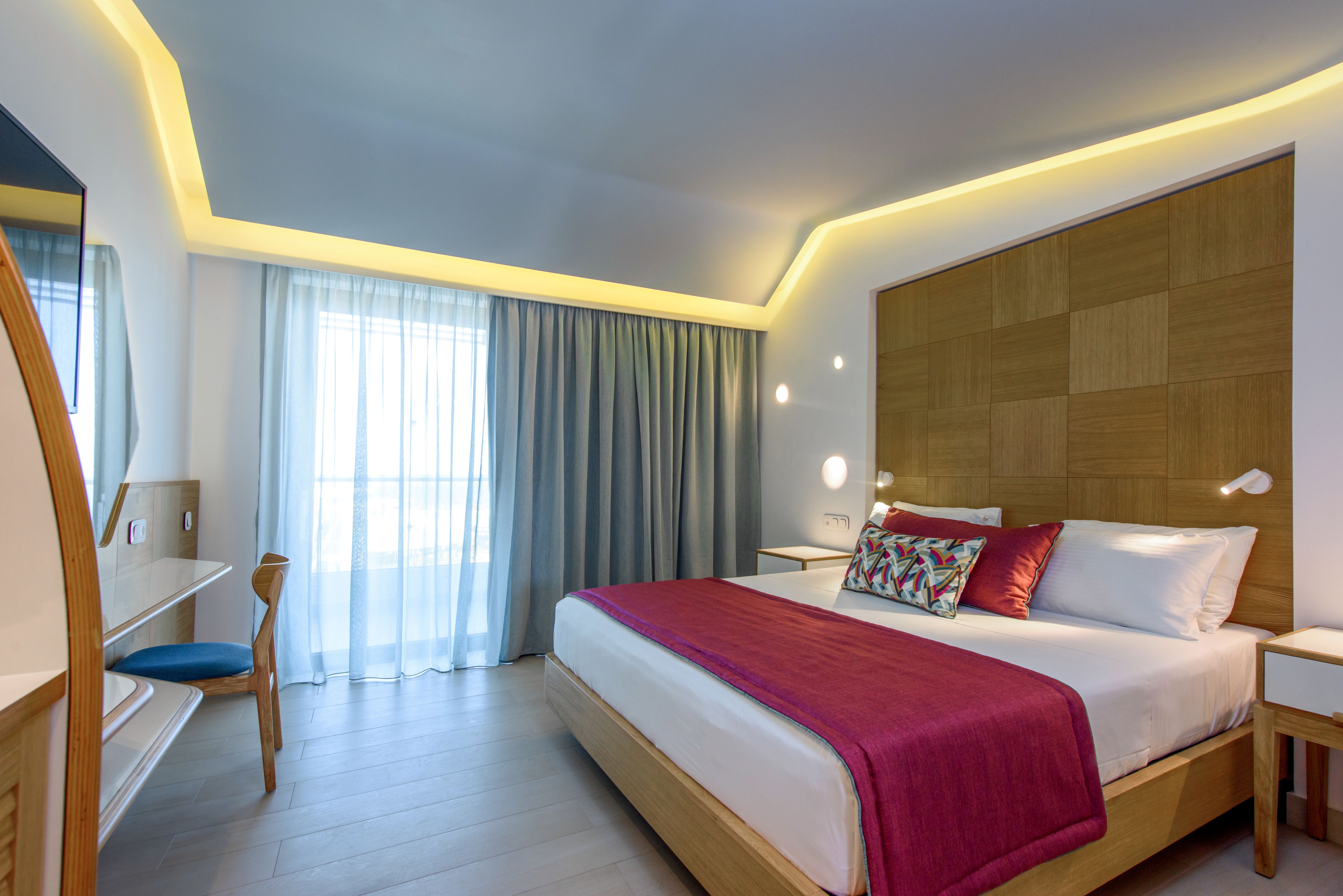 Superior Exclusive Room with Pool or Sea View 