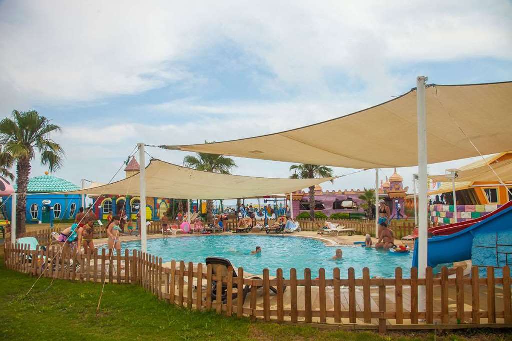 Piscina exterioara pentru copii