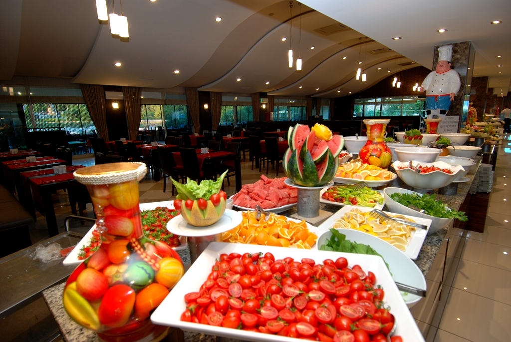 MAIN RESTAURANT