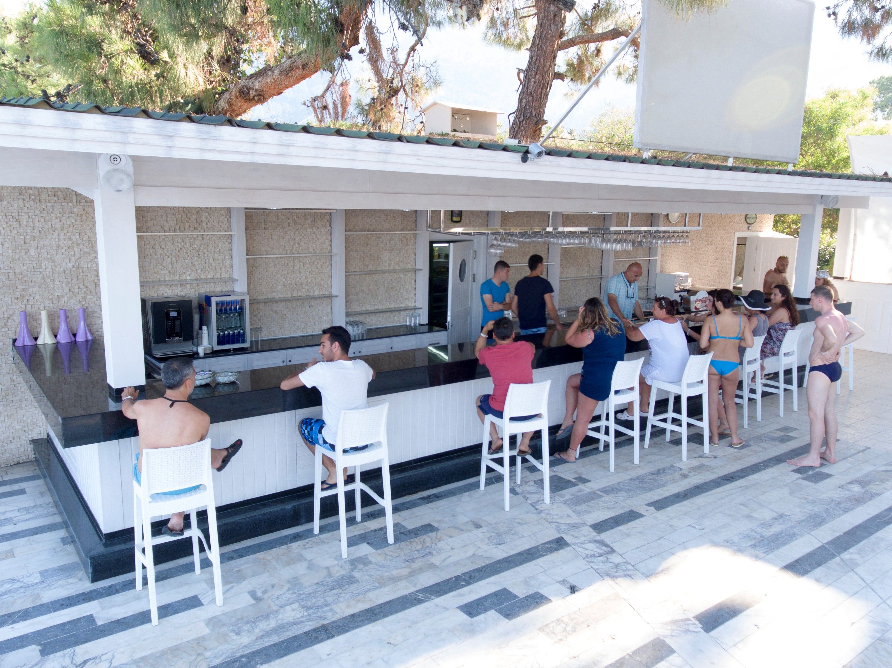BEACH BAR