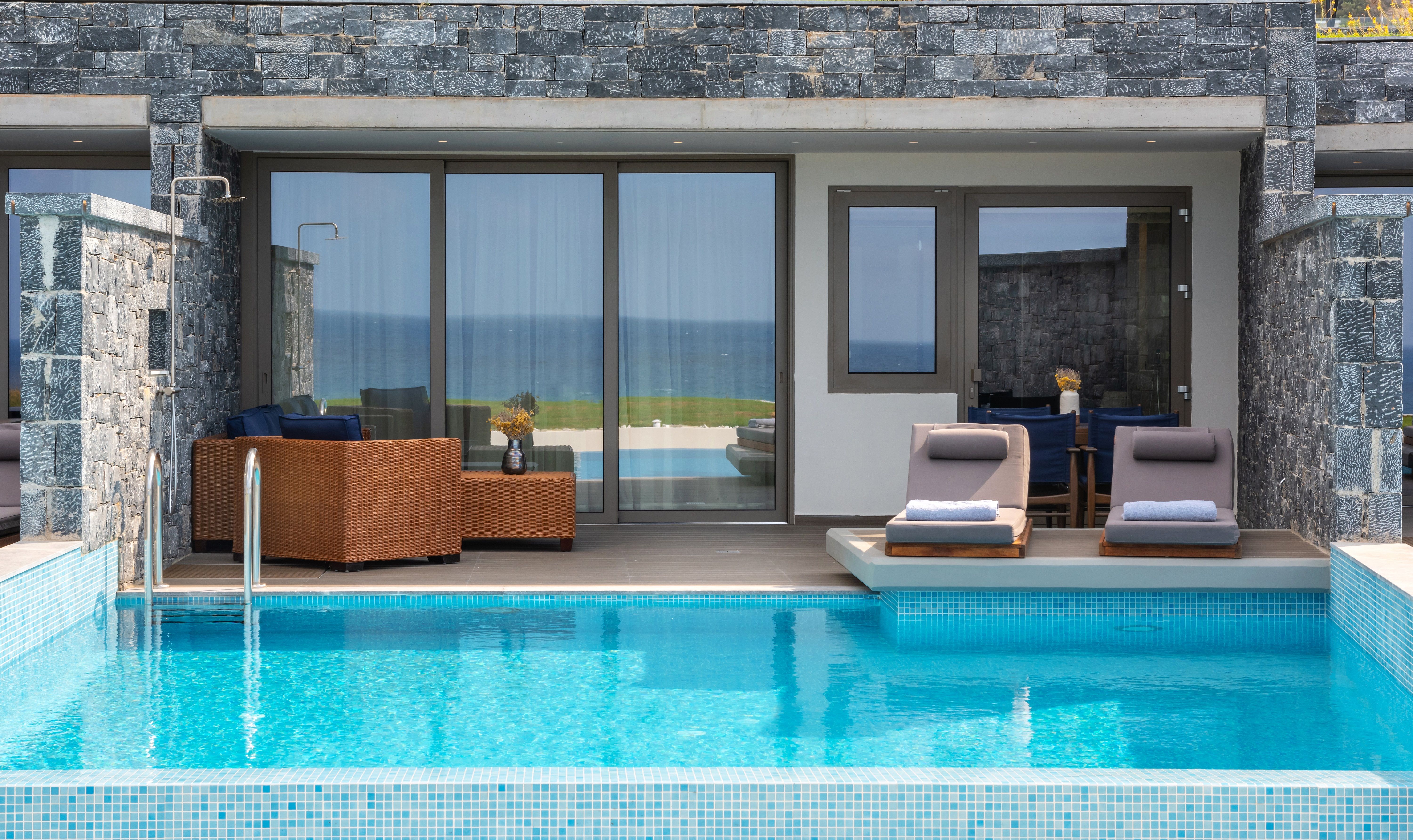 Ambassador Wellbeing Suite Sea View with private heated pool SoulSteam or SoulSauna and gym