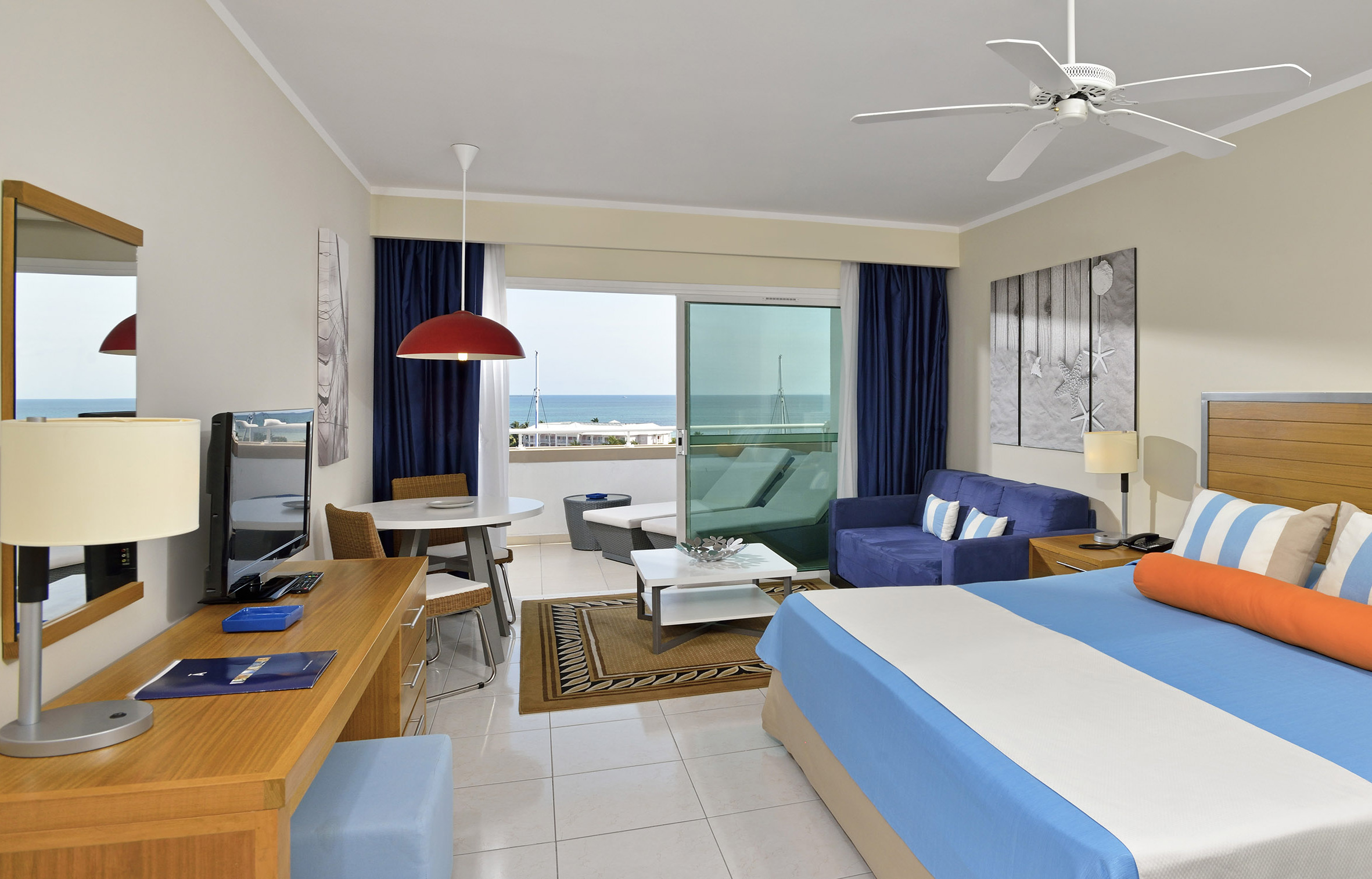 APARTMENT THREE BEDROOMS