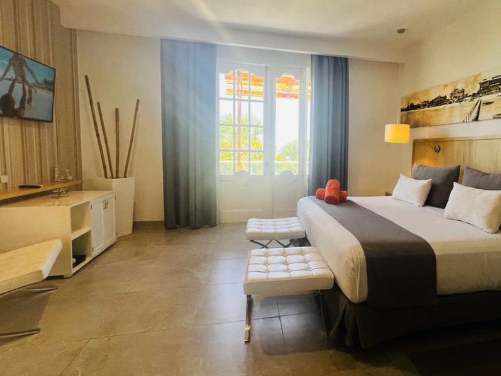 JUNIOR SUITE OCEANFRONT