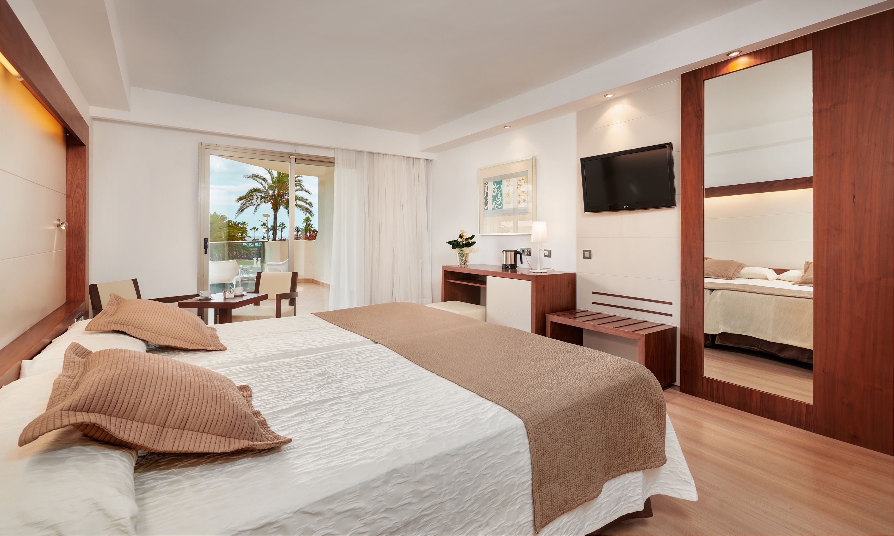 DOUBLE ROOM BALCONY OR TERRACE