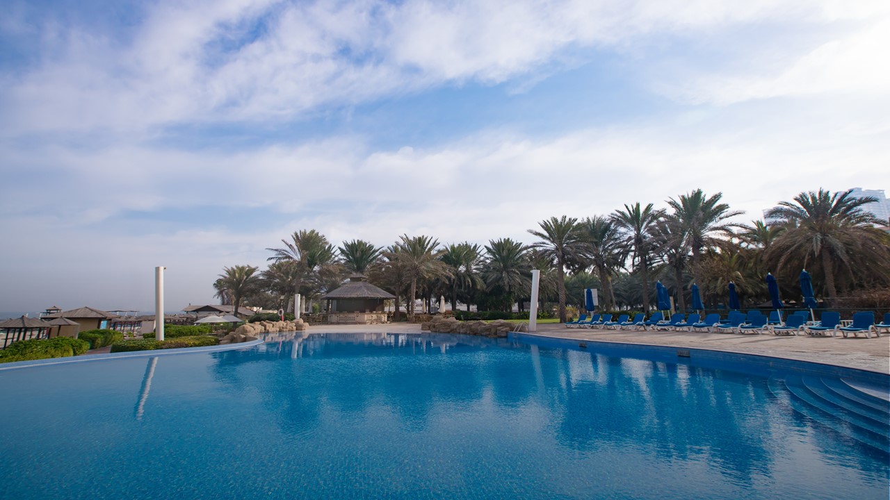 Piscina deschisă